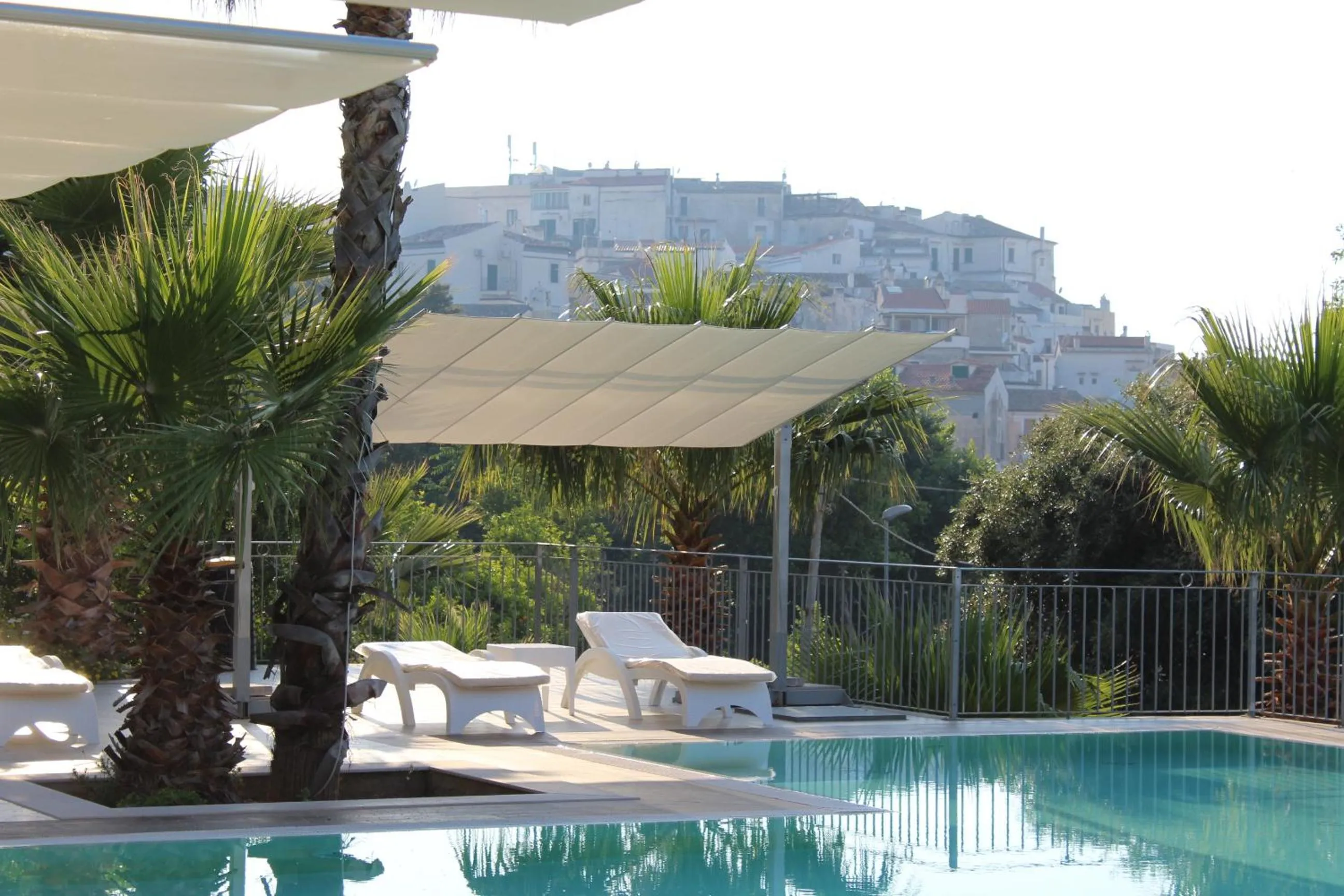 Swimming pool in Albergo Villa Vittoria