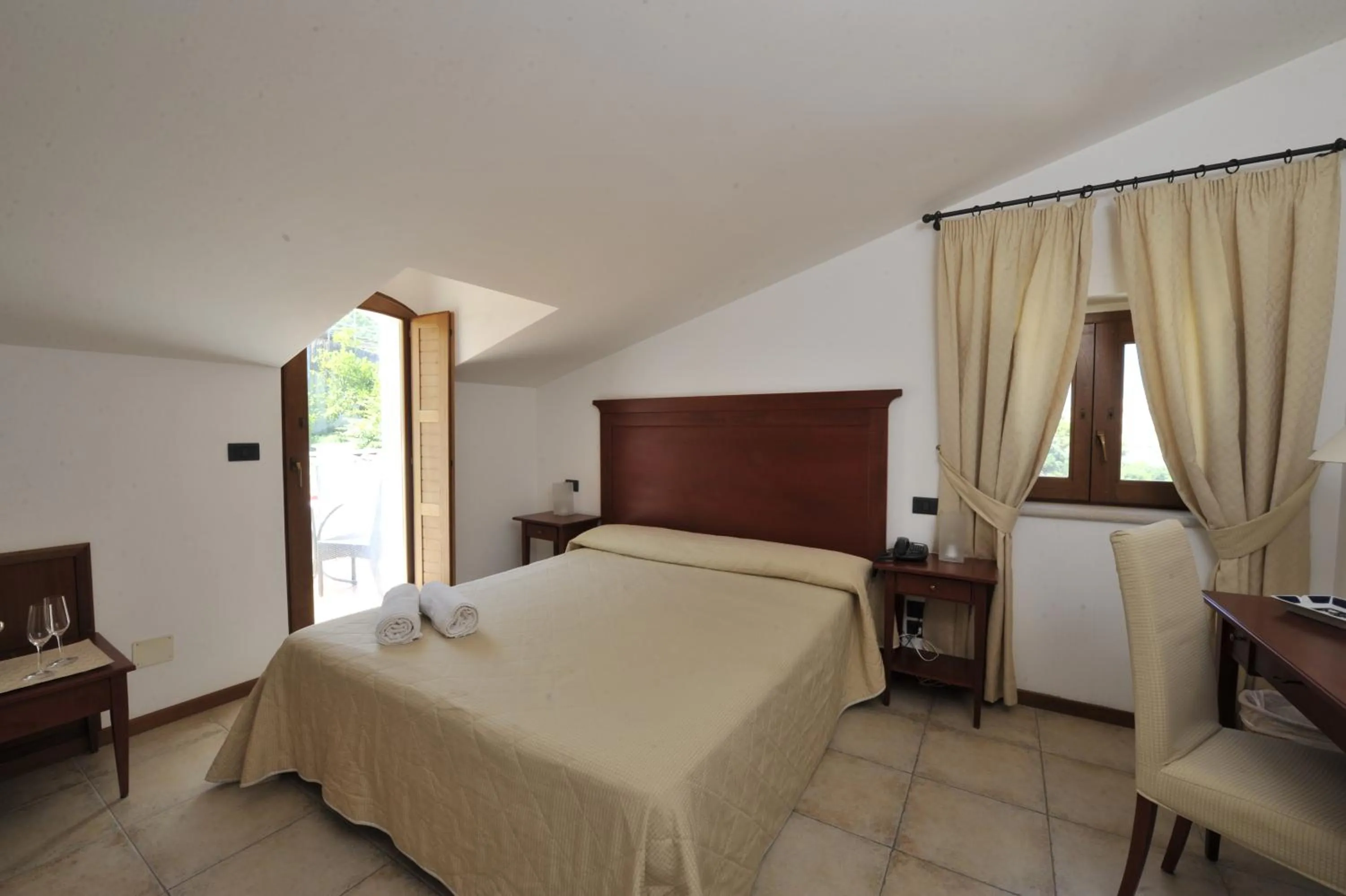 Photo of the whole room, Bed in Albergo Villa Vittoria