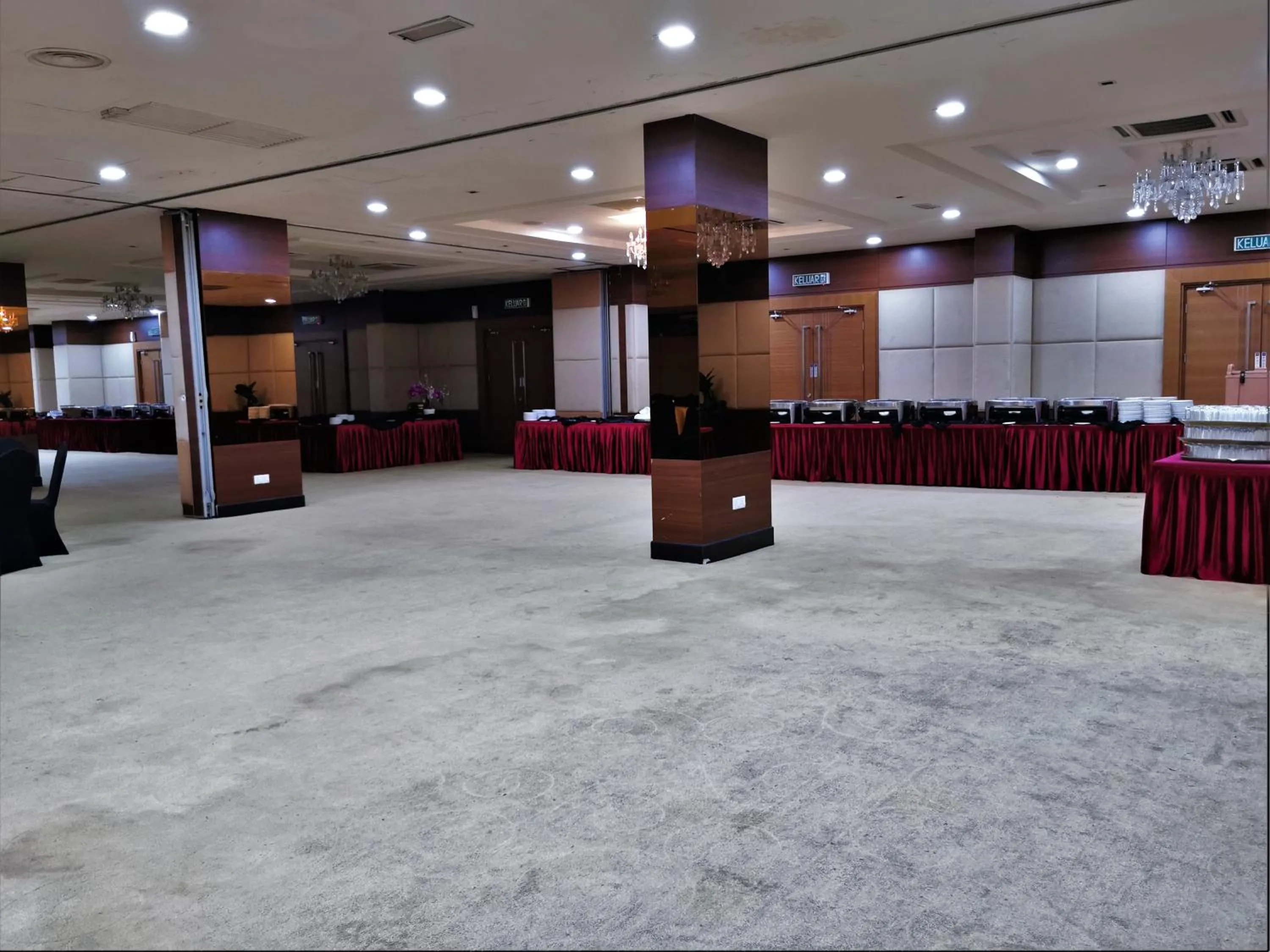 Restaurant/places to eat in FHS Water Themepark Resort Melaka Town City Tengah