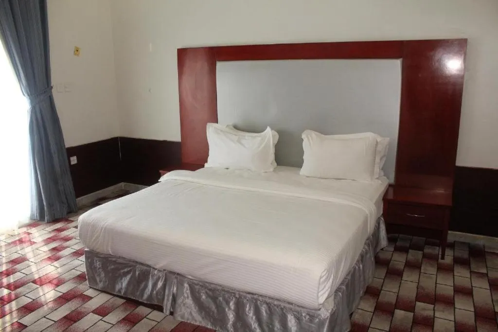 Bed in Al Farhan Apartment Al Hamra-Jeddah