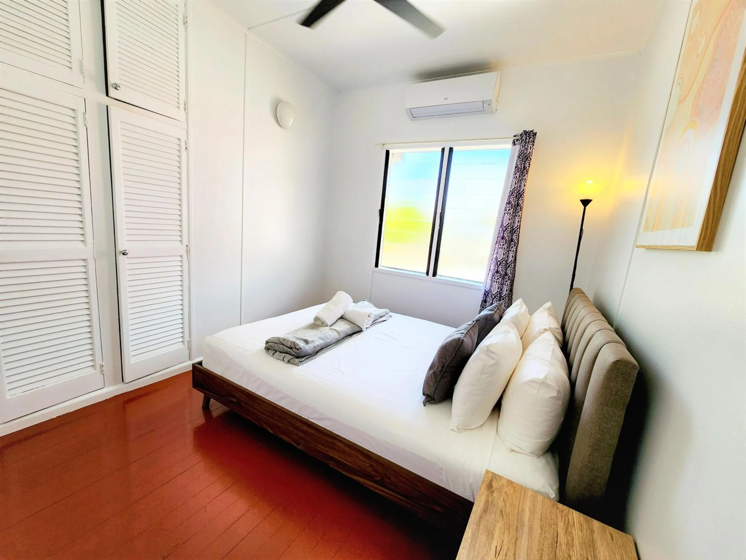 Living room, Bed in K - Town Hotel