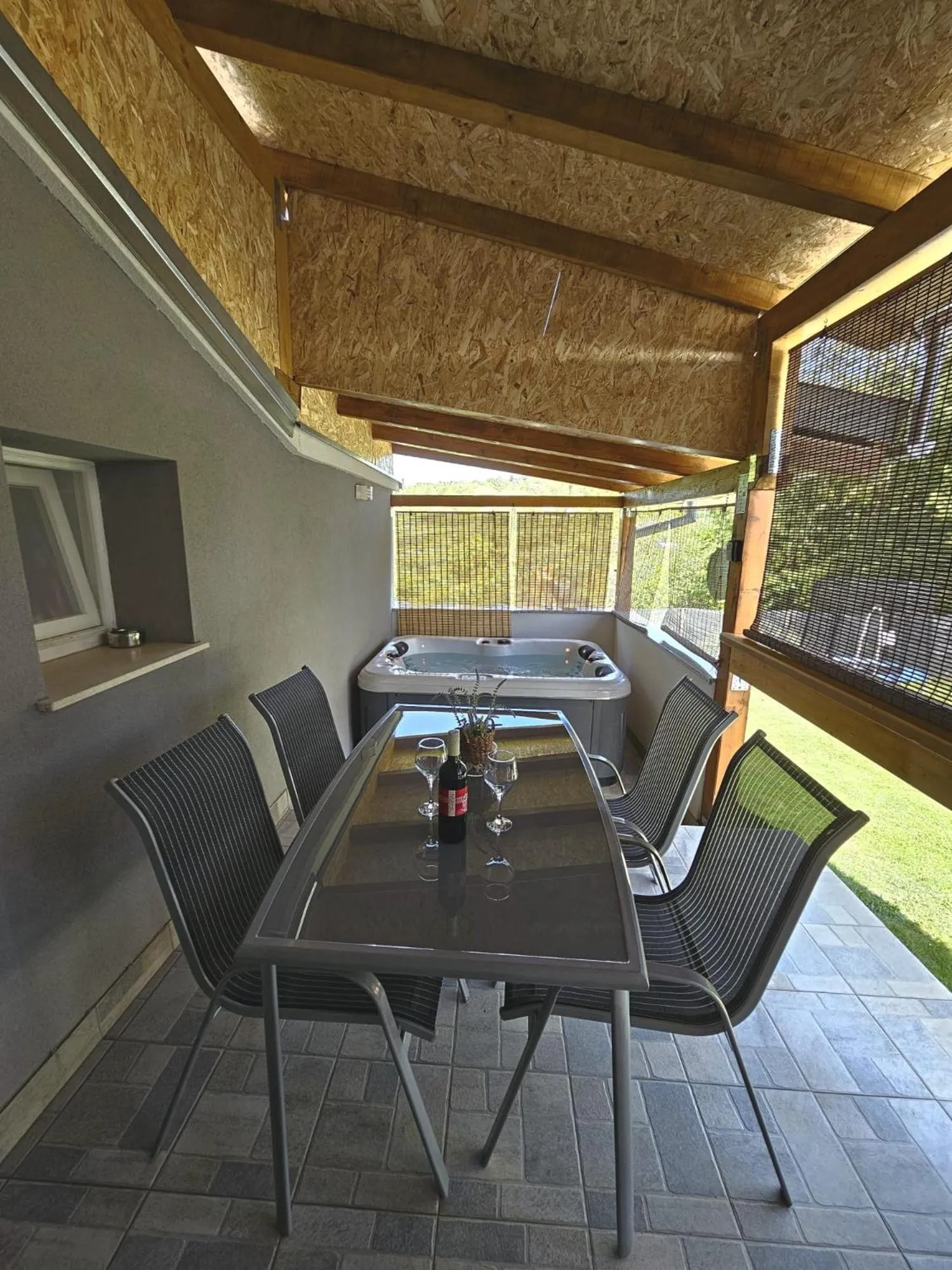 apartman Goga with pool and jacuzzi