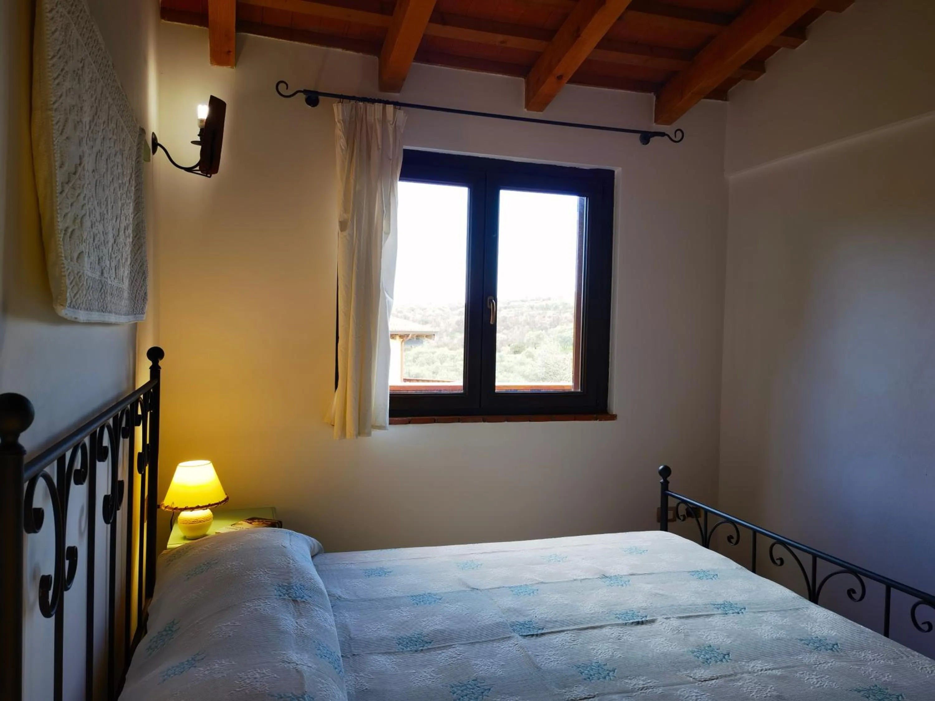 Bed in La Corte degli Ulivi - Albergo Rurale