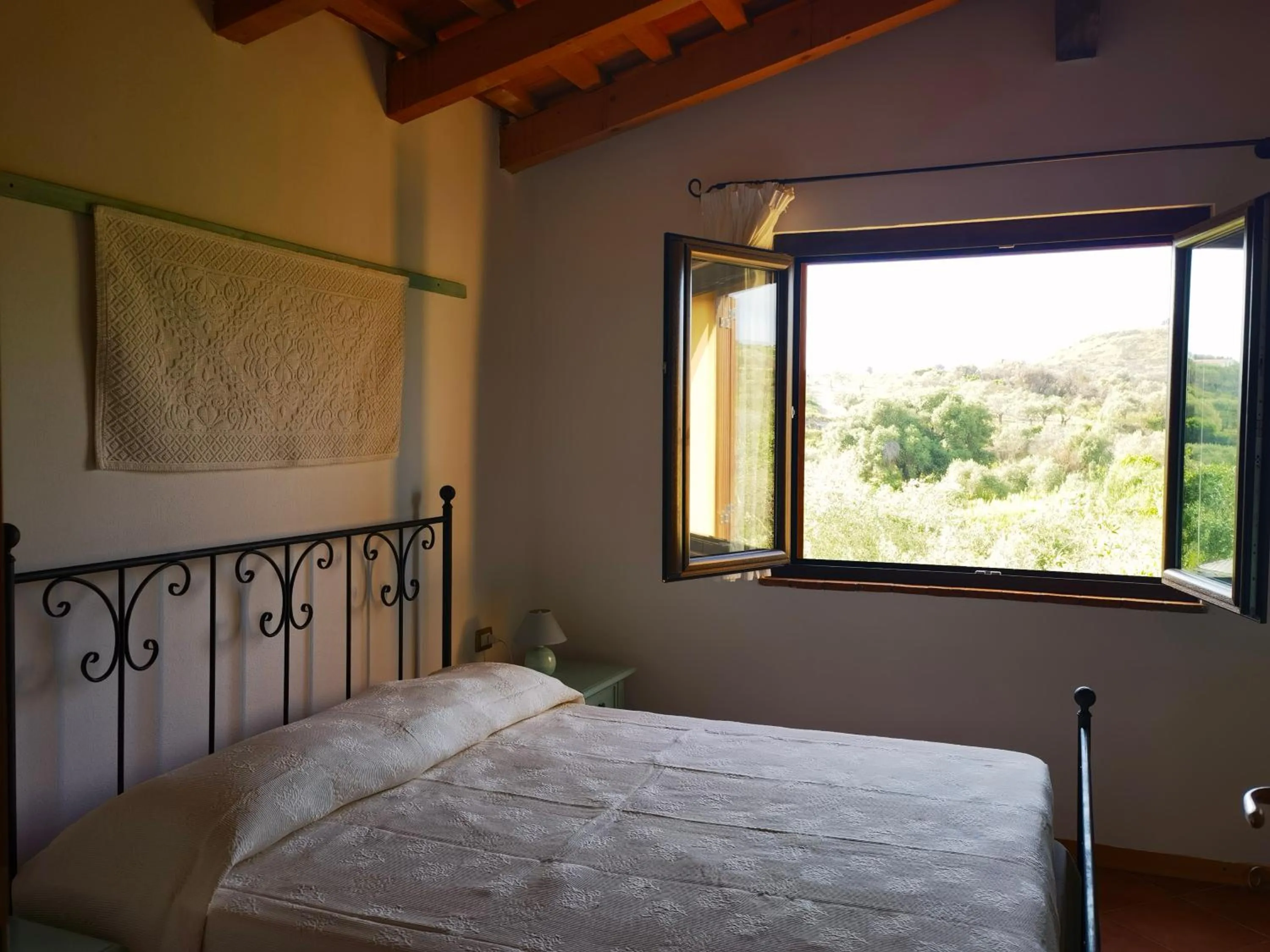 Bedroom, Bed in La Corte degli Ulivi - Albergo Rurale
