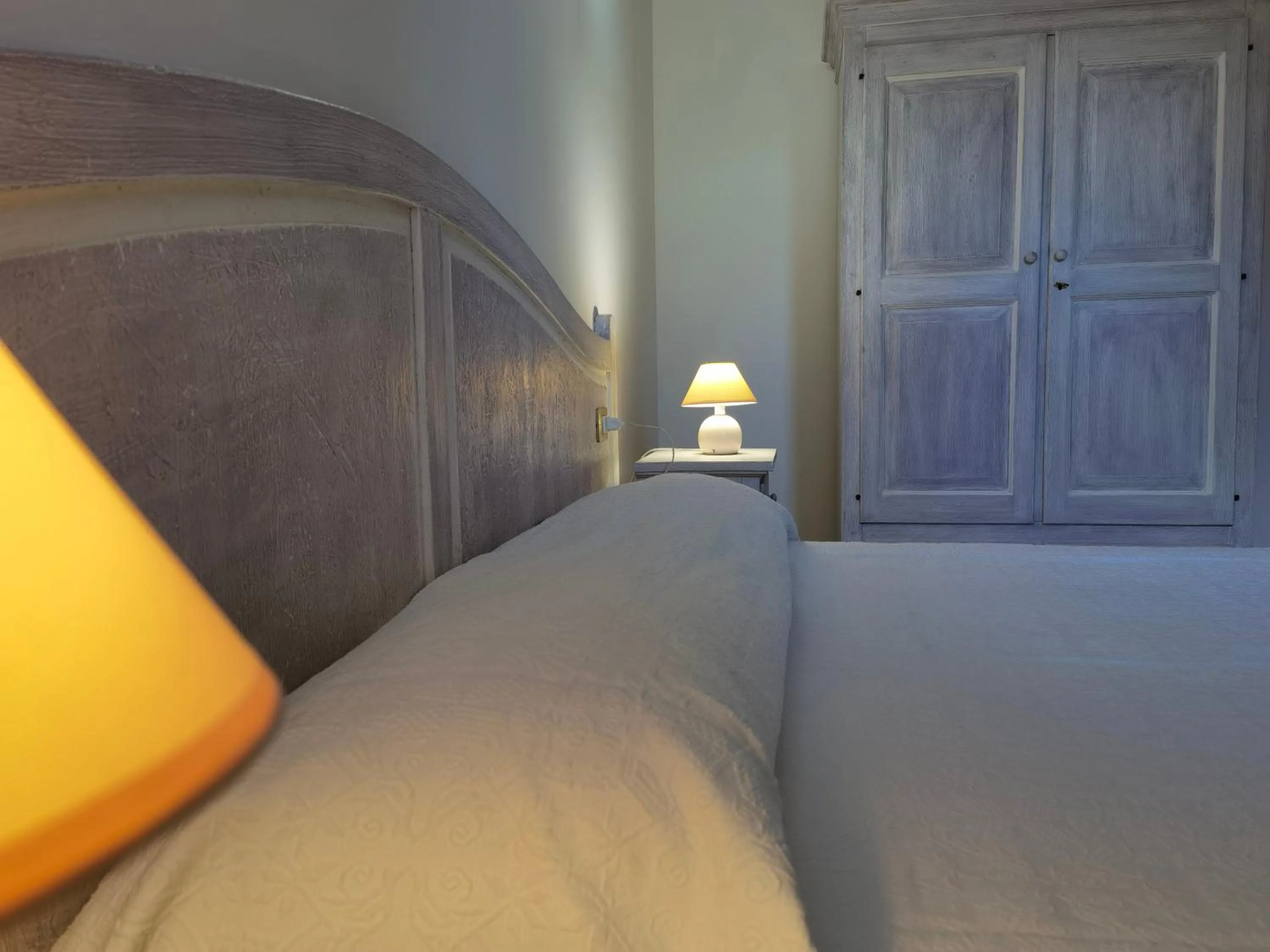 Bed in La Corte degli Ulivi - Albergo Rurale