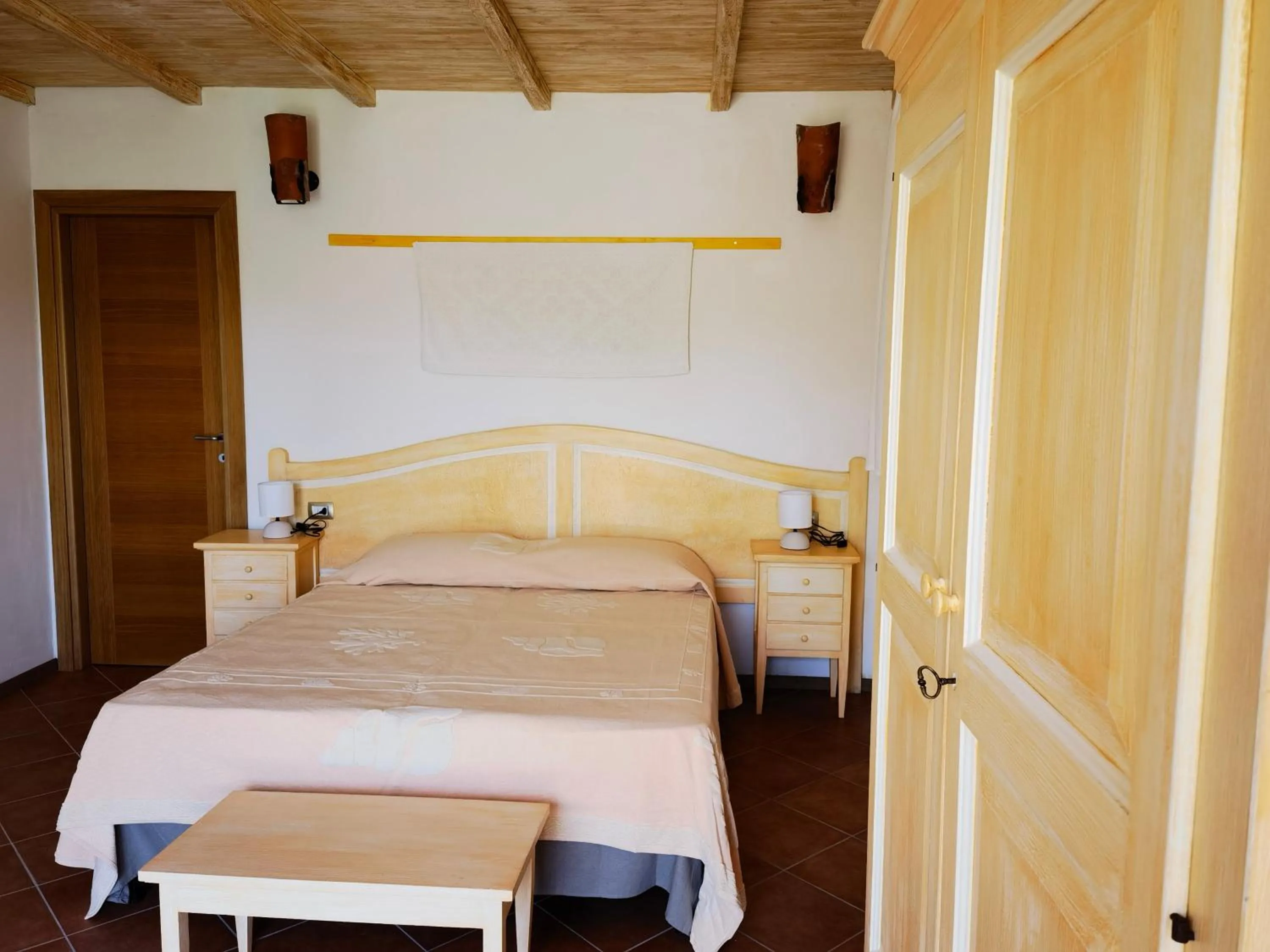 Bedroom, Bed in La Corte degli Ulivi - Albergo Rurale