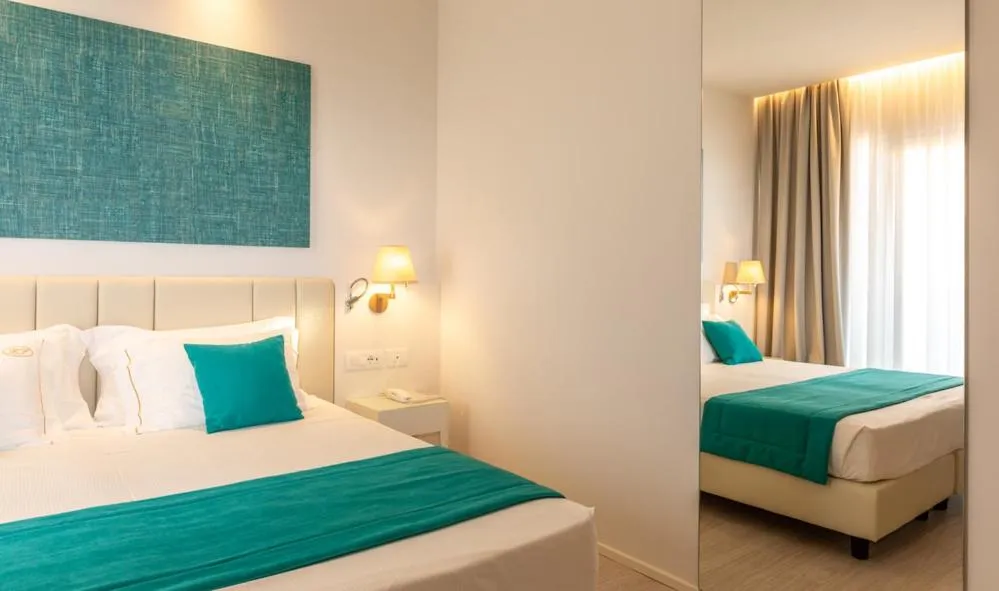 Bedroom, Bed in Hotel Imperia