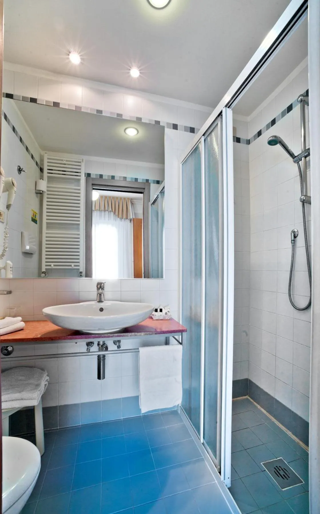 Bathroom in Hotel Imperia