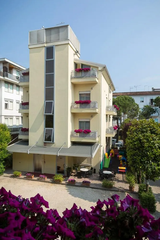 Facade/entrance in Hotel Imperia