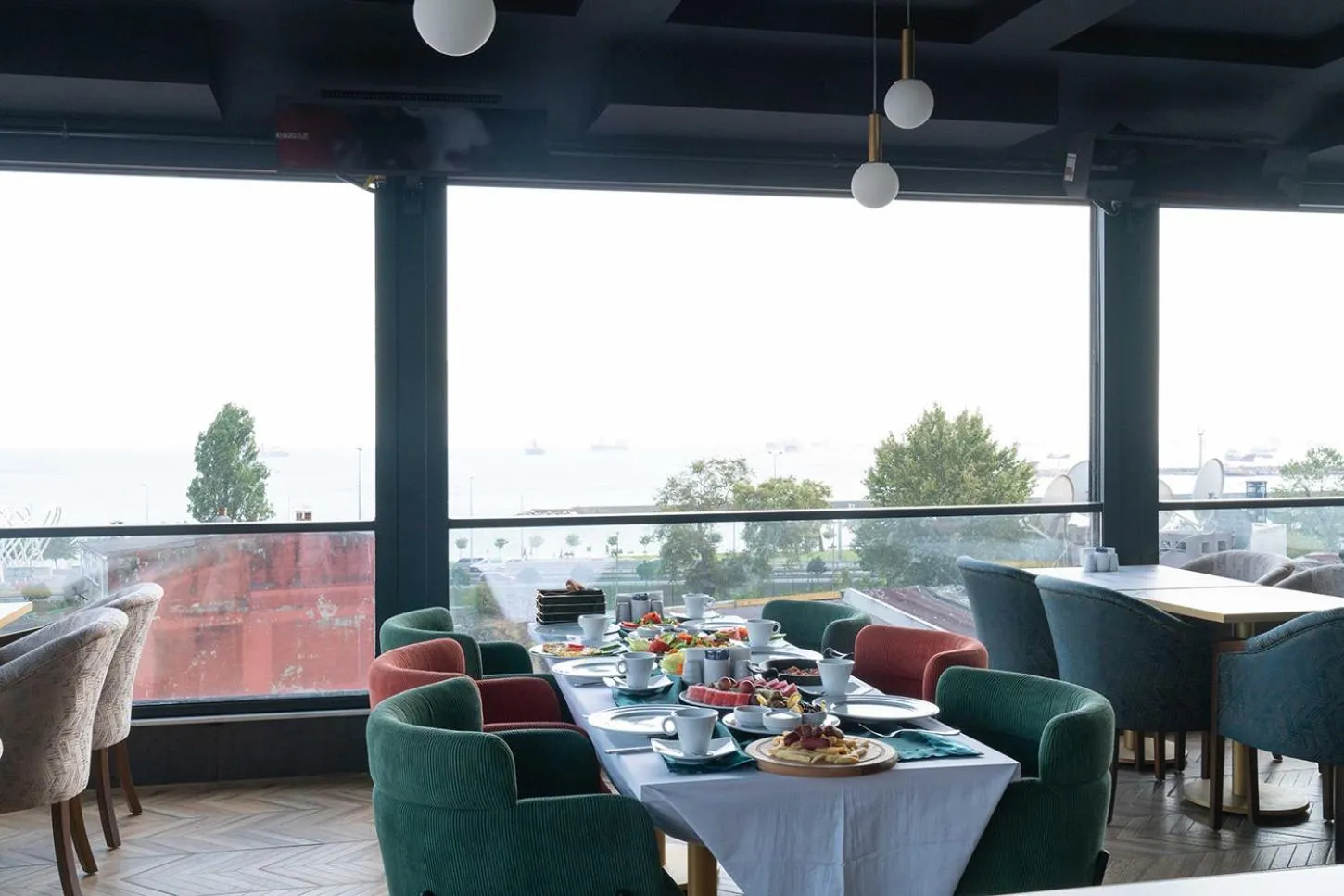 Restaurant/places to eat in Costera Hotel