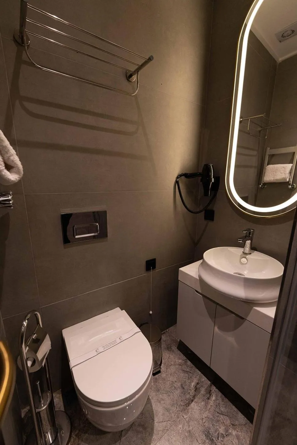 Toilet in Costera Hotel