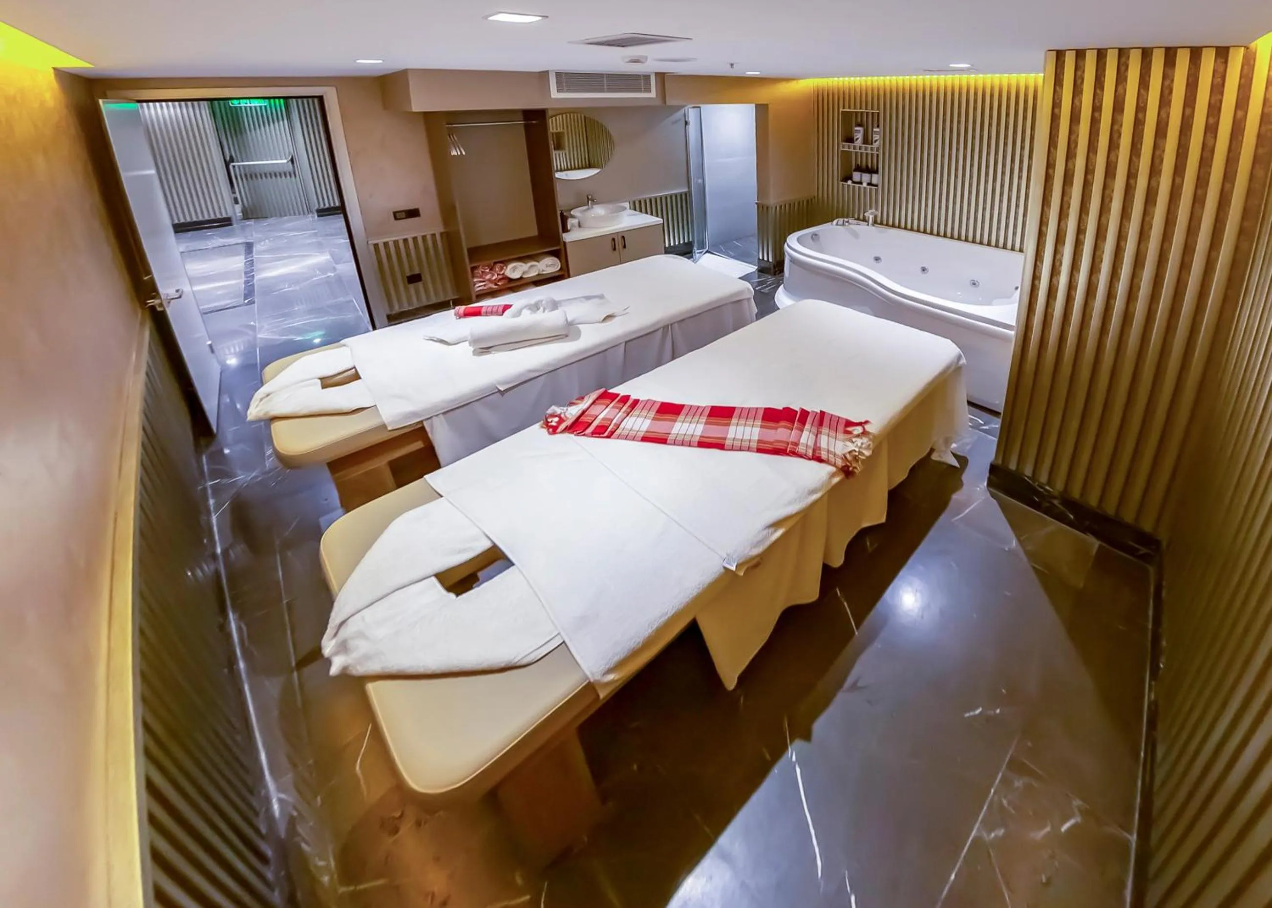 Massage, Bed in Costera Hotel