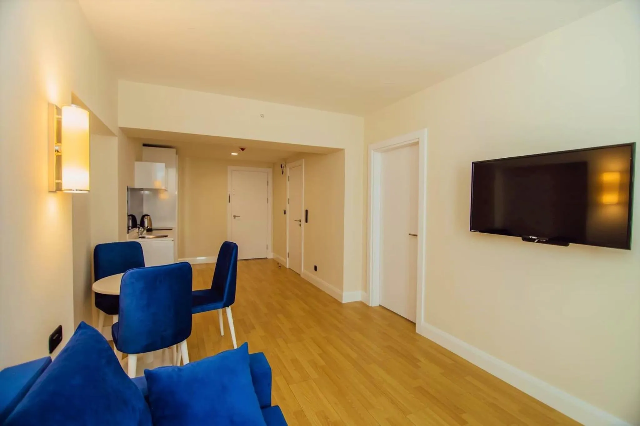 TV and multimedia in Orbi City Hotel With Sea View