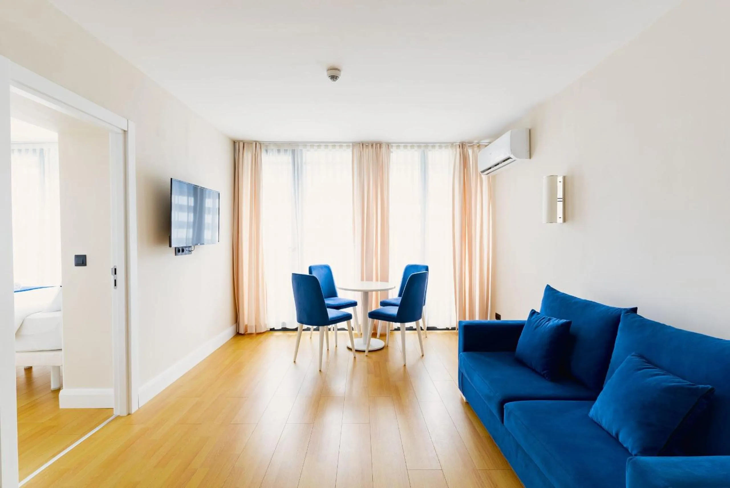 TV and multimedia in Orbi City Hotel With Sea View