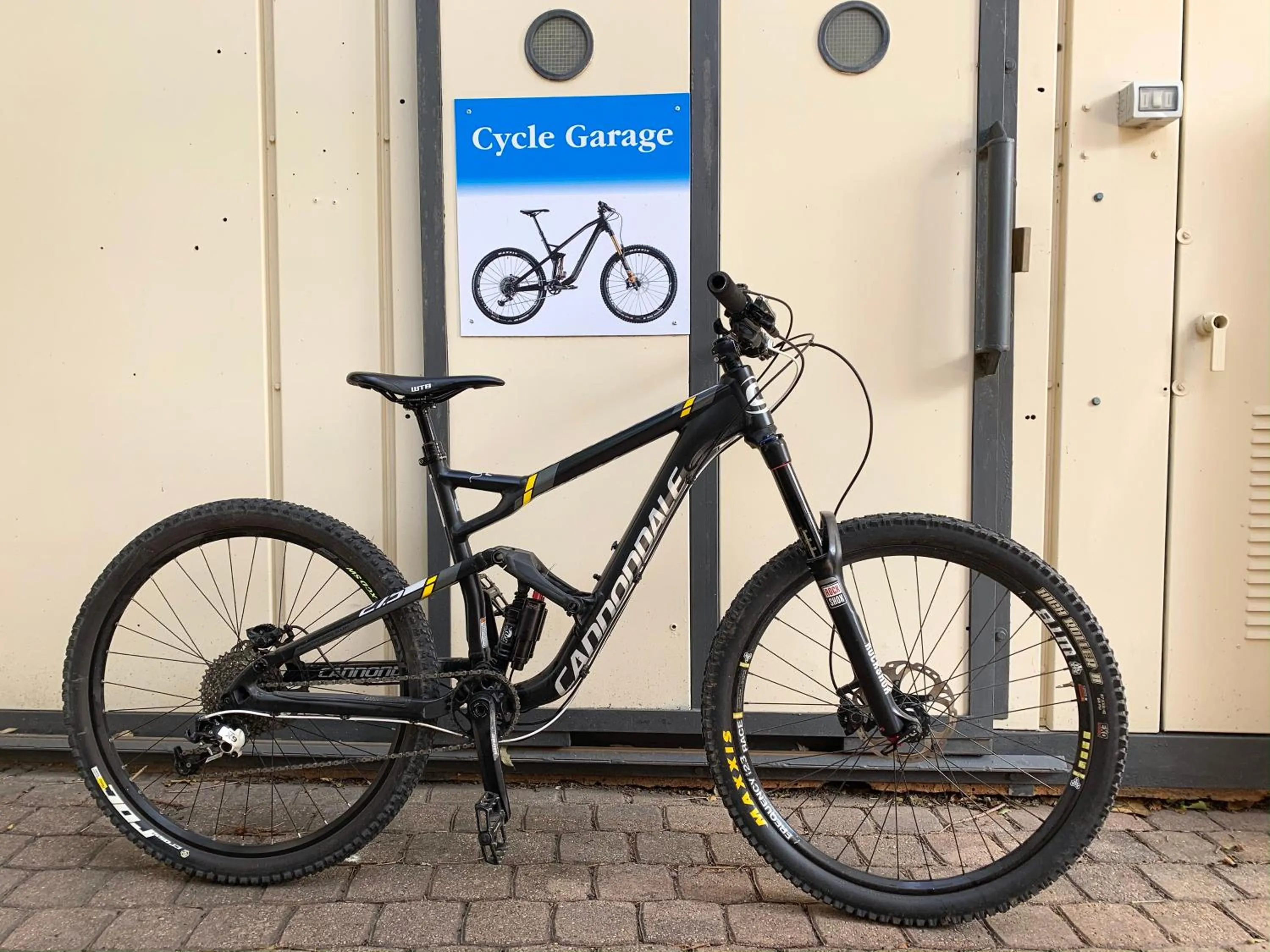 Cycling in Hotel Residence La Palma