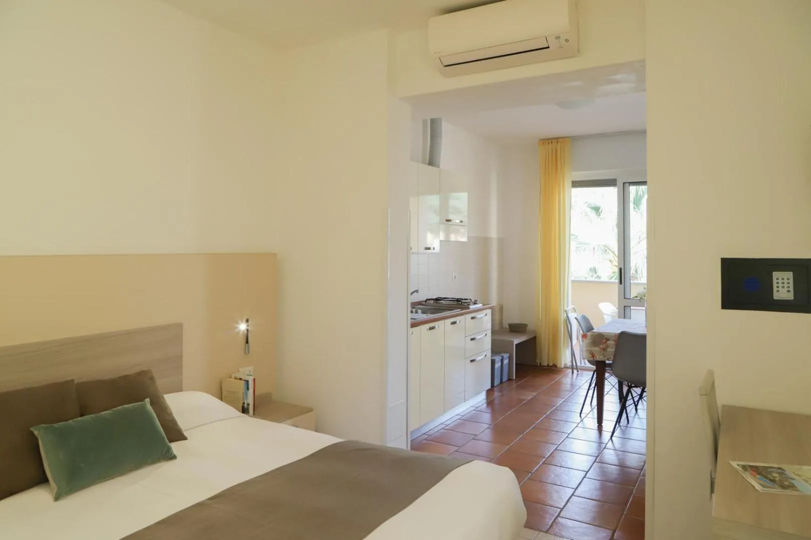 Other, Bed in Hotel Residence La Palma