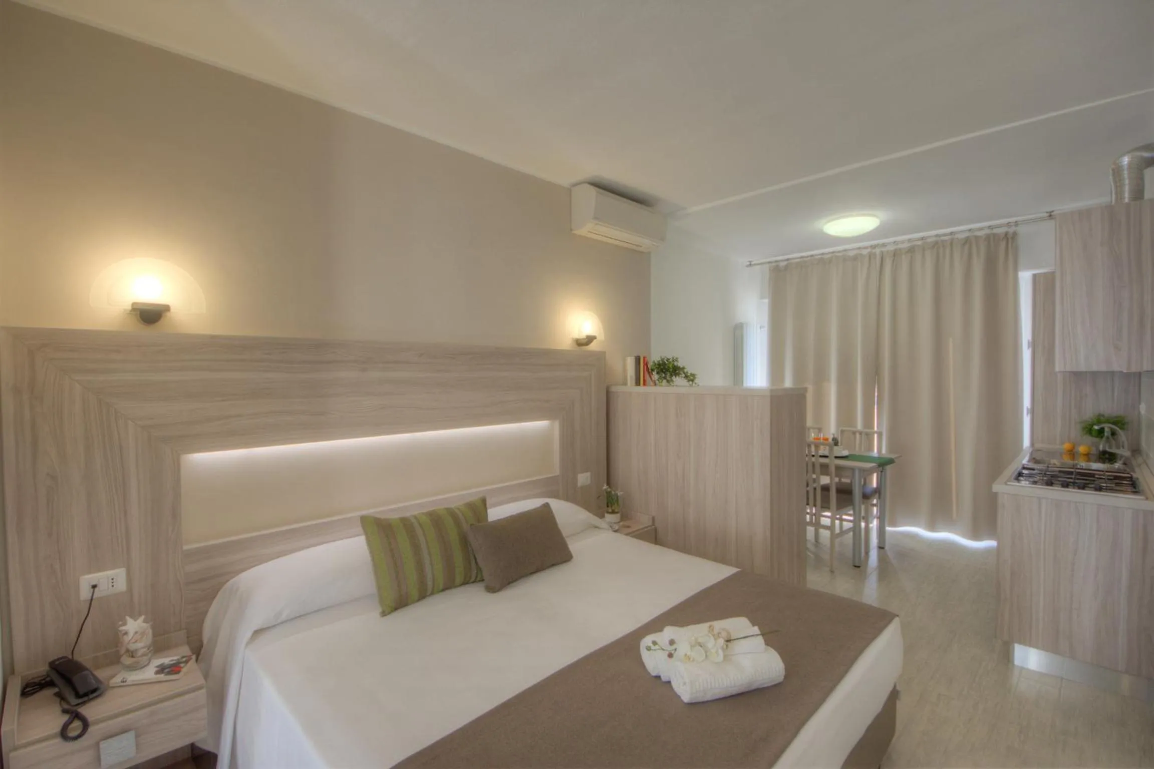 Bedroom, Bed in Hotel Residence La Palma