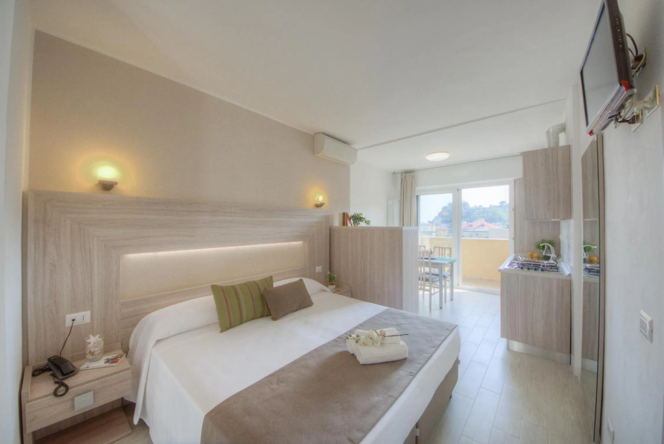 Photo of the whole room, Bed in Hotel Residence La Palma