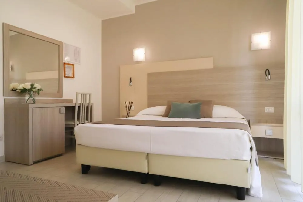 Photo of the whole room, Bed in Hotel Residence La Palma
