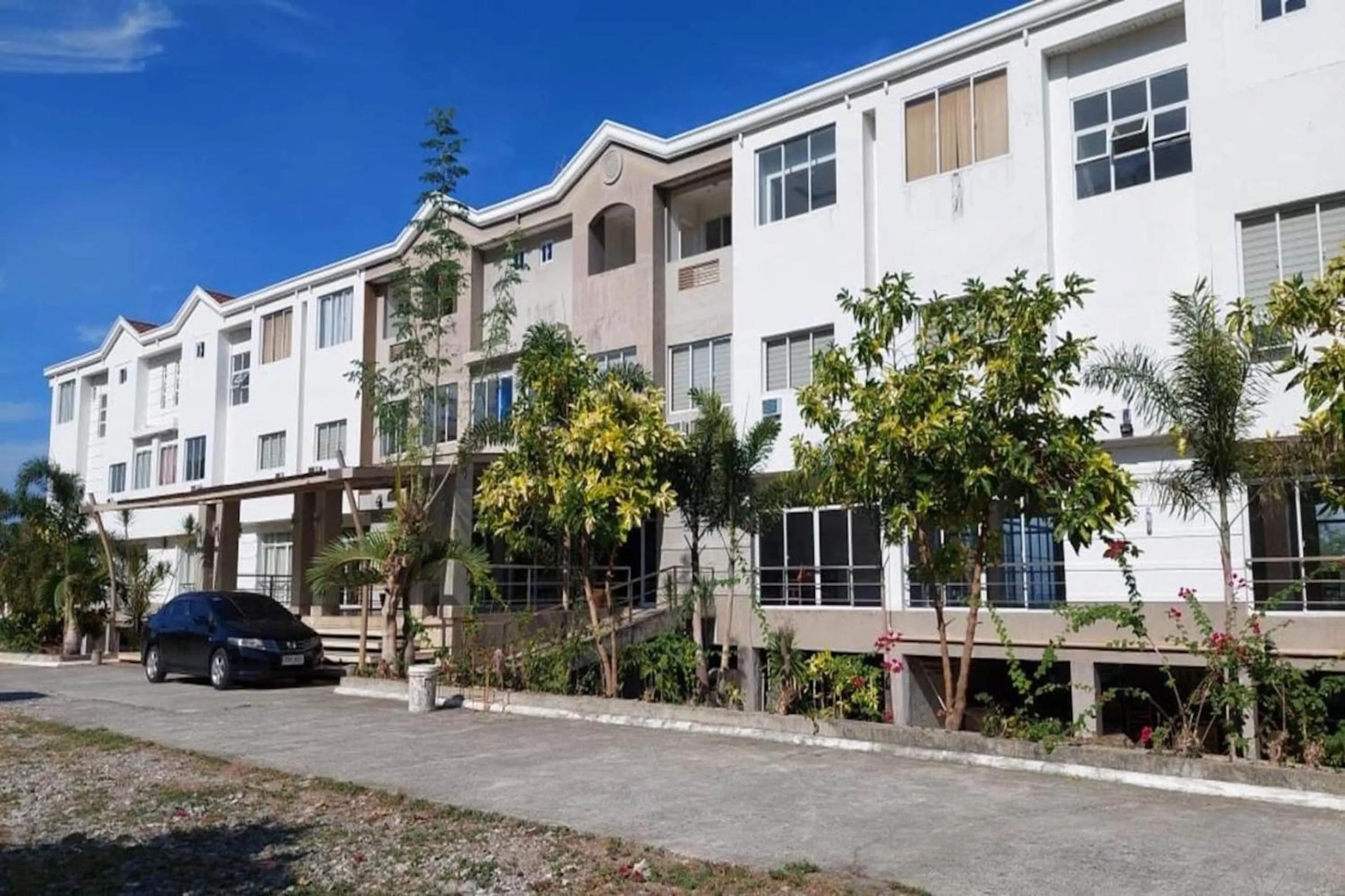 Facade/entrance in OYO 921 Sorrento Hotel And Resort