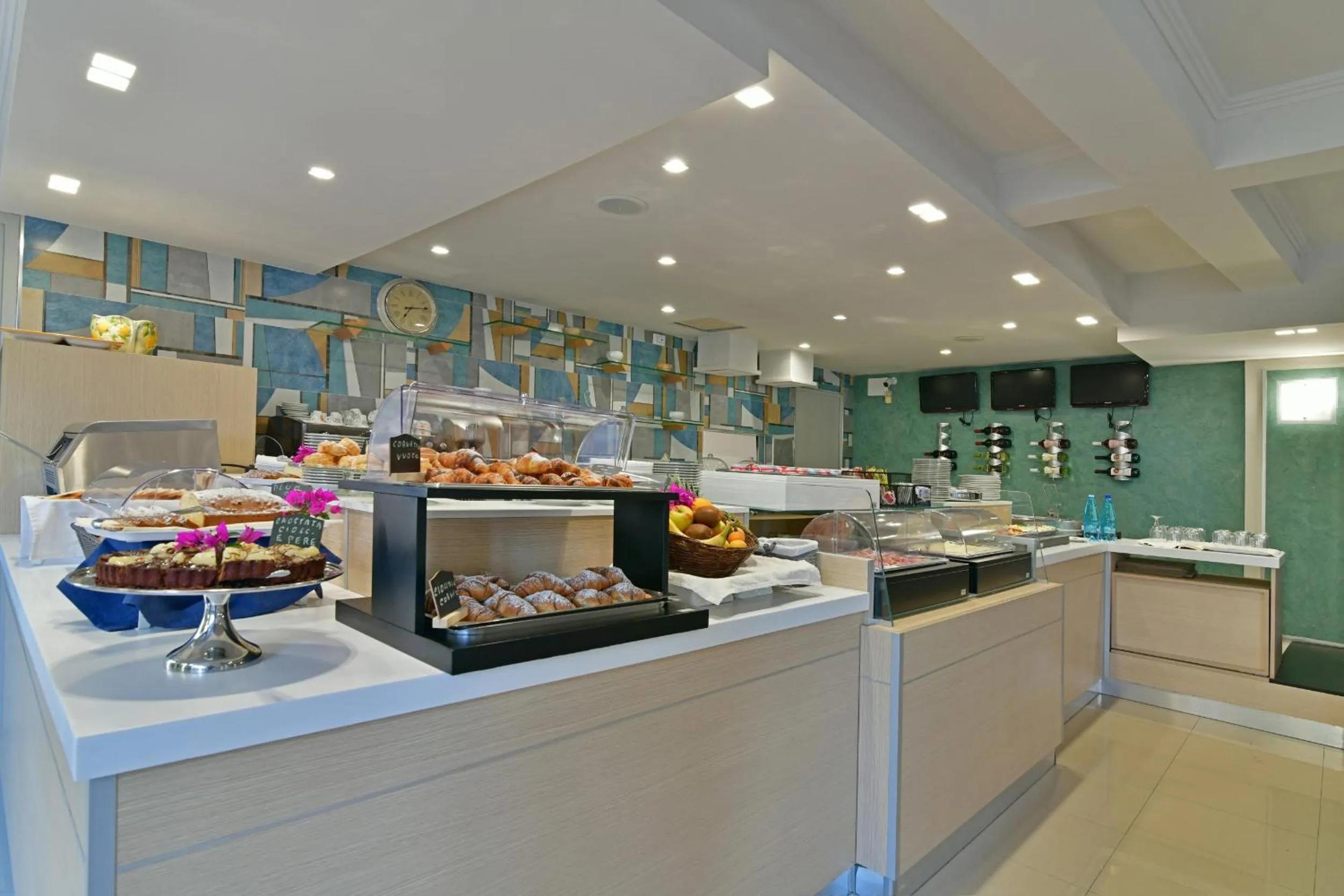 Buffet breakfast in Hotel & Apartments Villa Linda