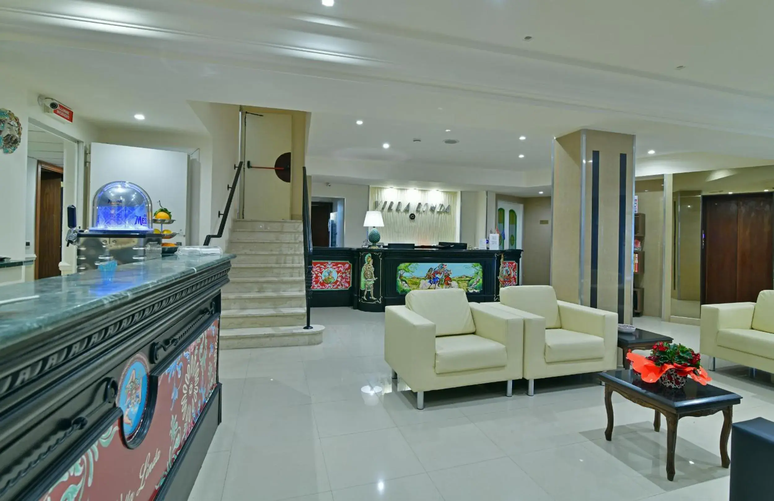 Lobby or reception in Hotel & Apartments Villa Linda Lobby or reception in Hotel & Apartments Villa Linda