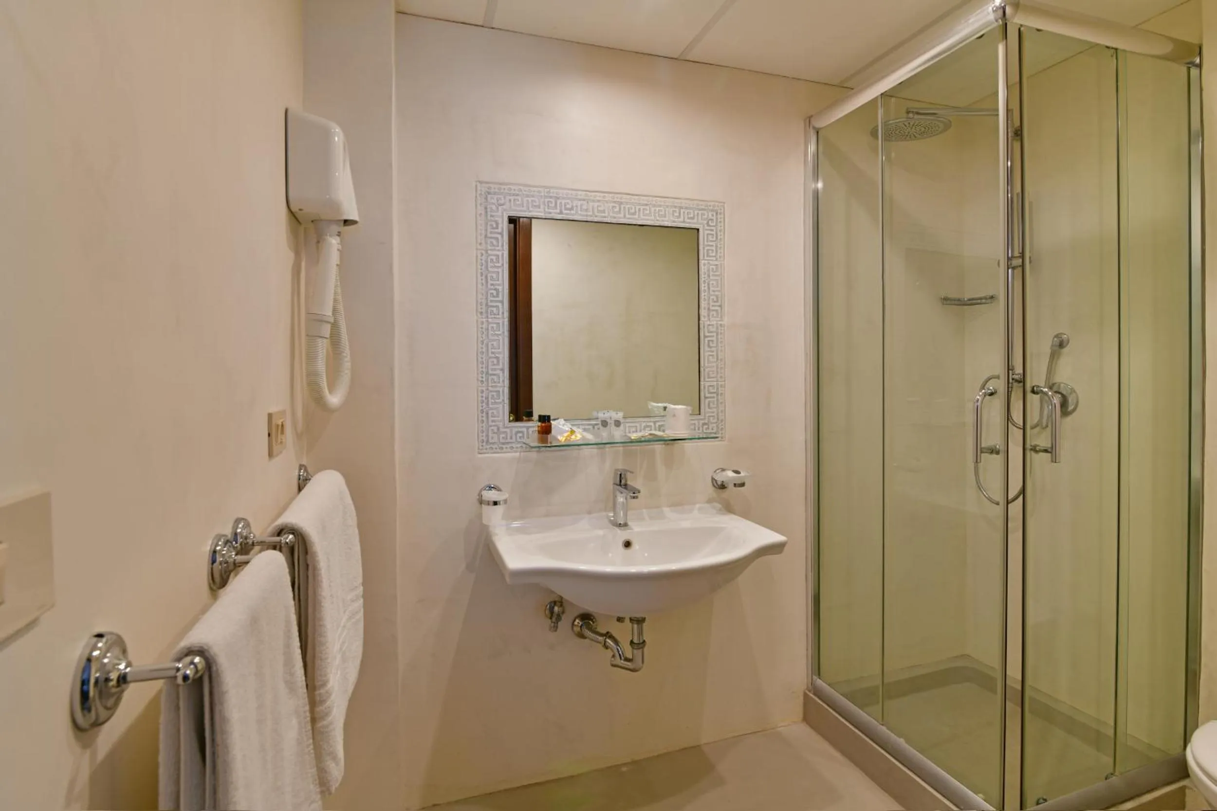 Bathroom in Hotel & Apartments Villa Linda