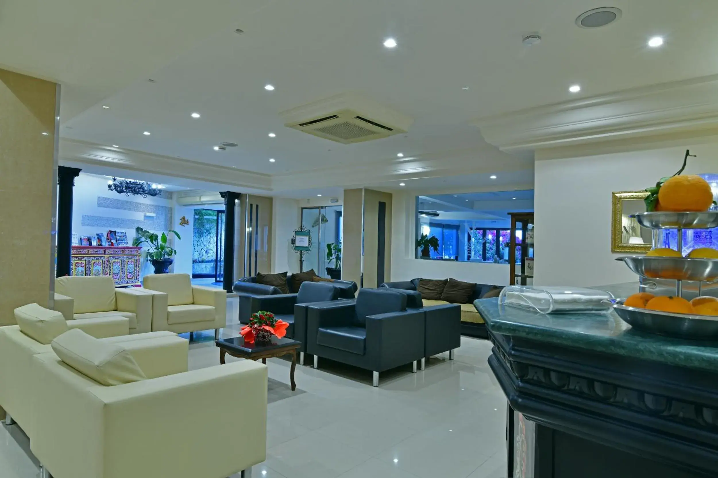 Lobby or reception in Hotel & Apartments Villa Linda Lobby or reception in Hotel & Apartments Villa Linda