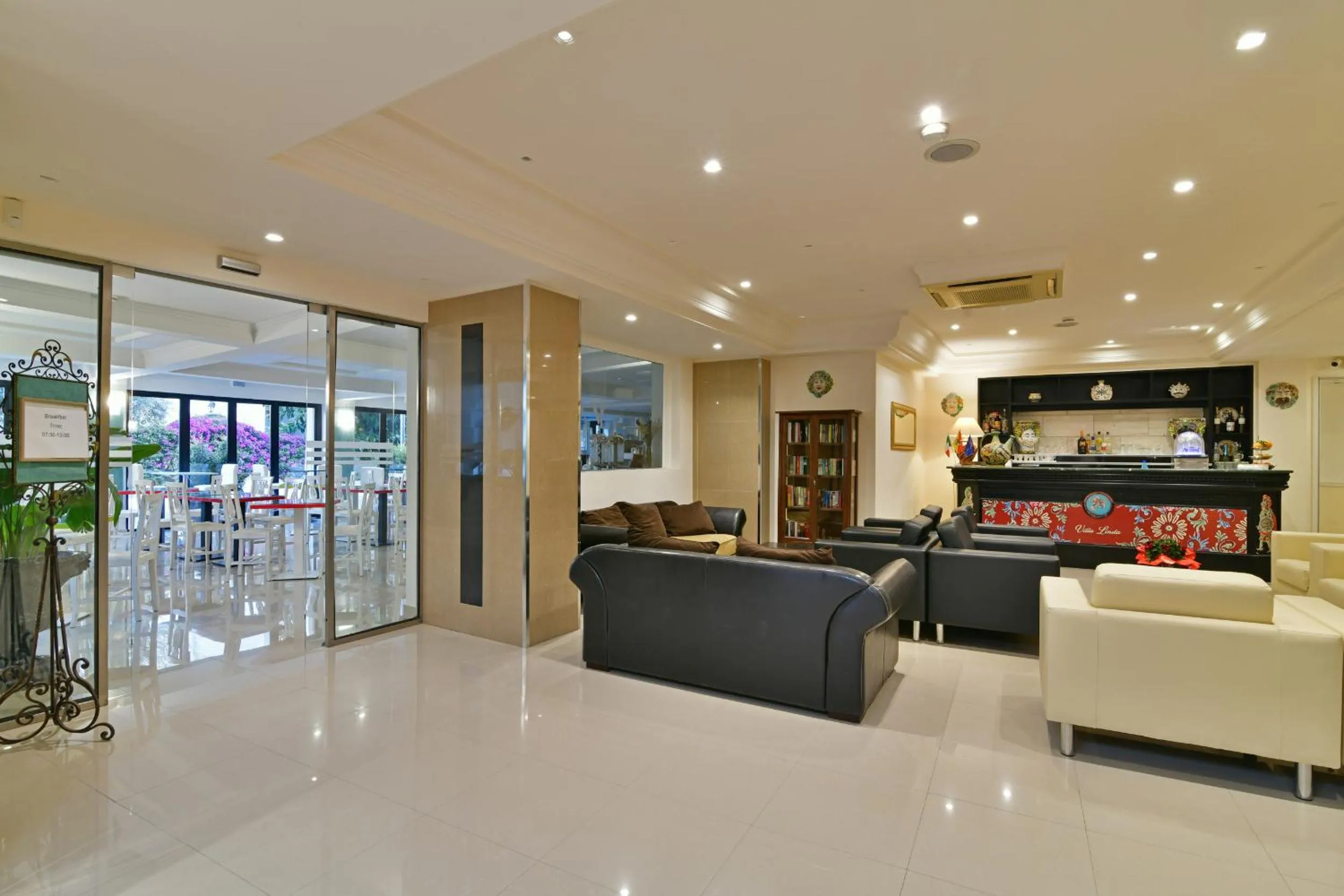 Lobby or reception in Hotel & Apartments Villa Linda