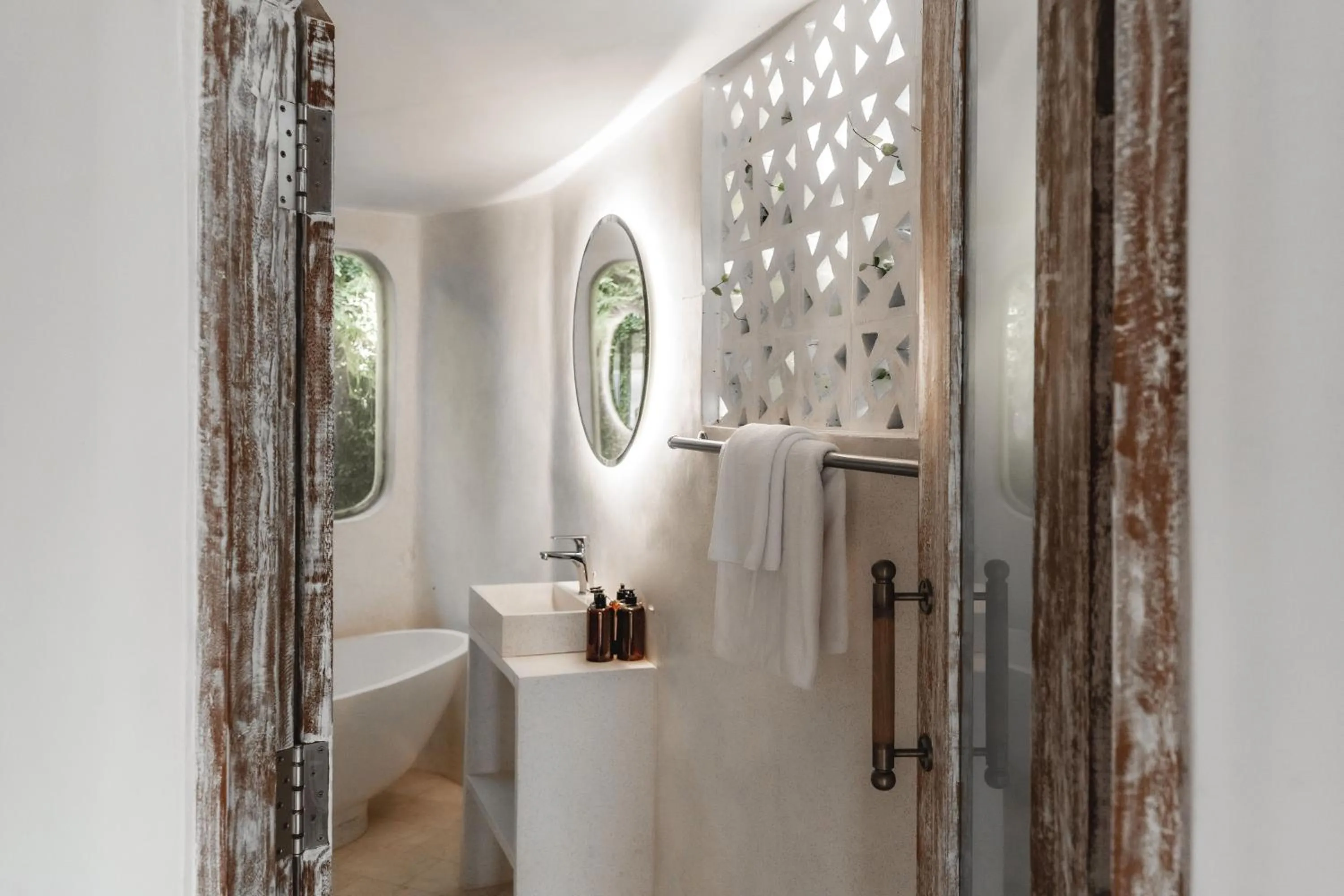 Bathroom in Blue Ocean Bingin