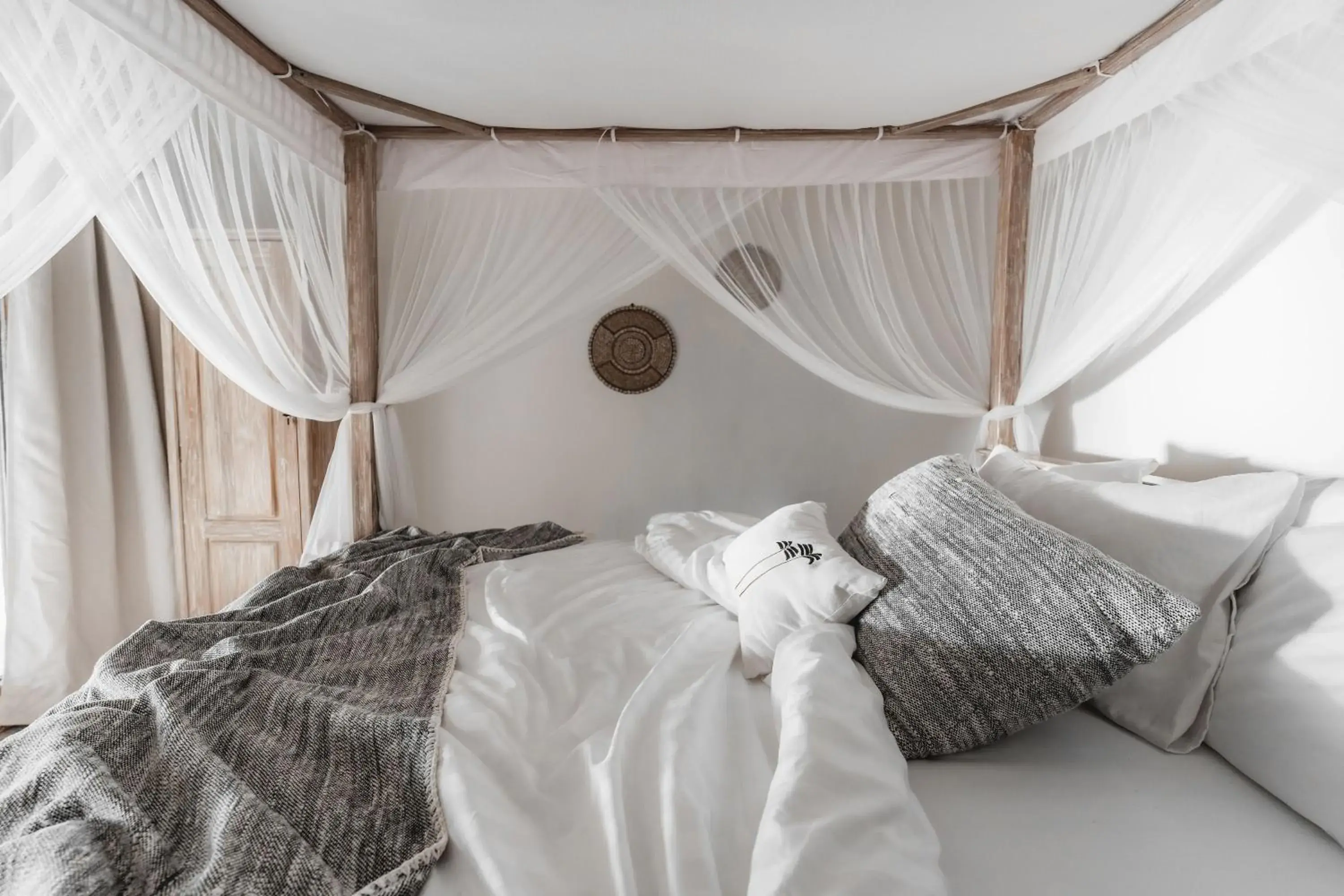 Deluxe Double Room with Bath in Blue Ocean Bingin Deluxe Double Room with Bath in Blue Ocean Bingin