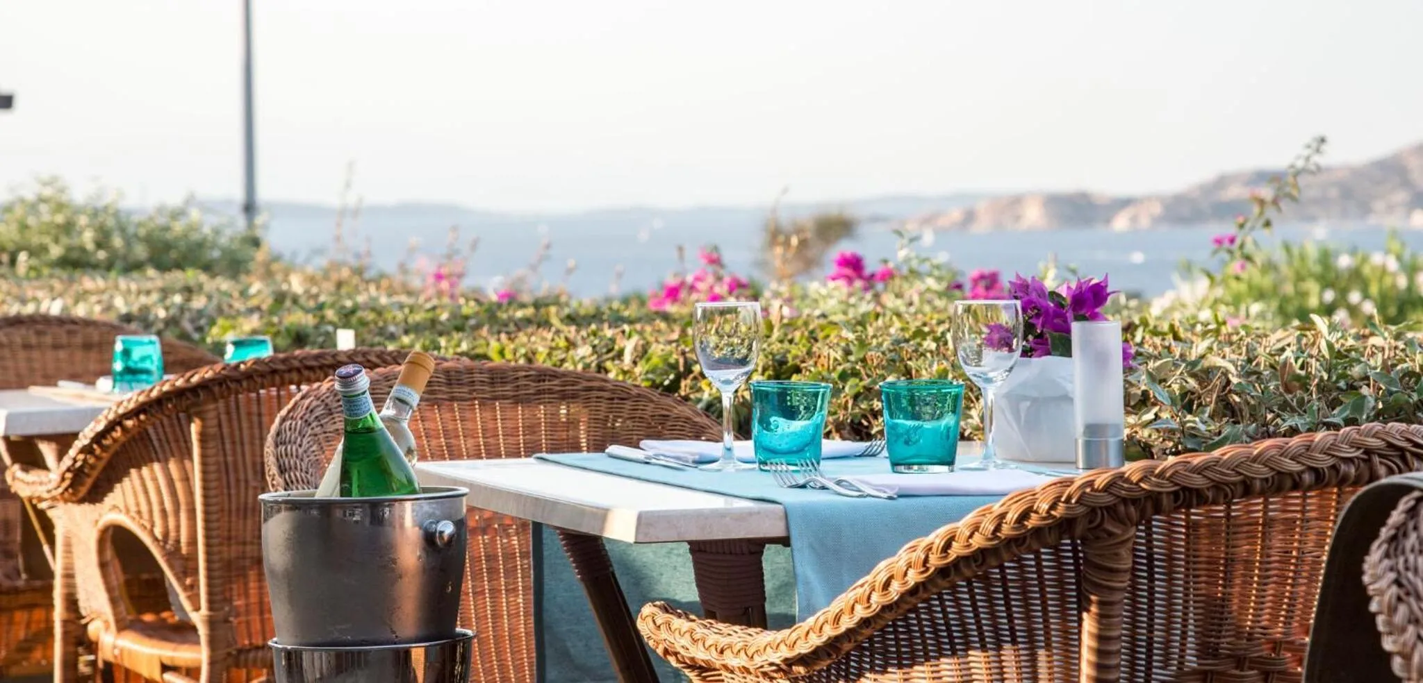 Restaurant/places to eat in Hotel Palau