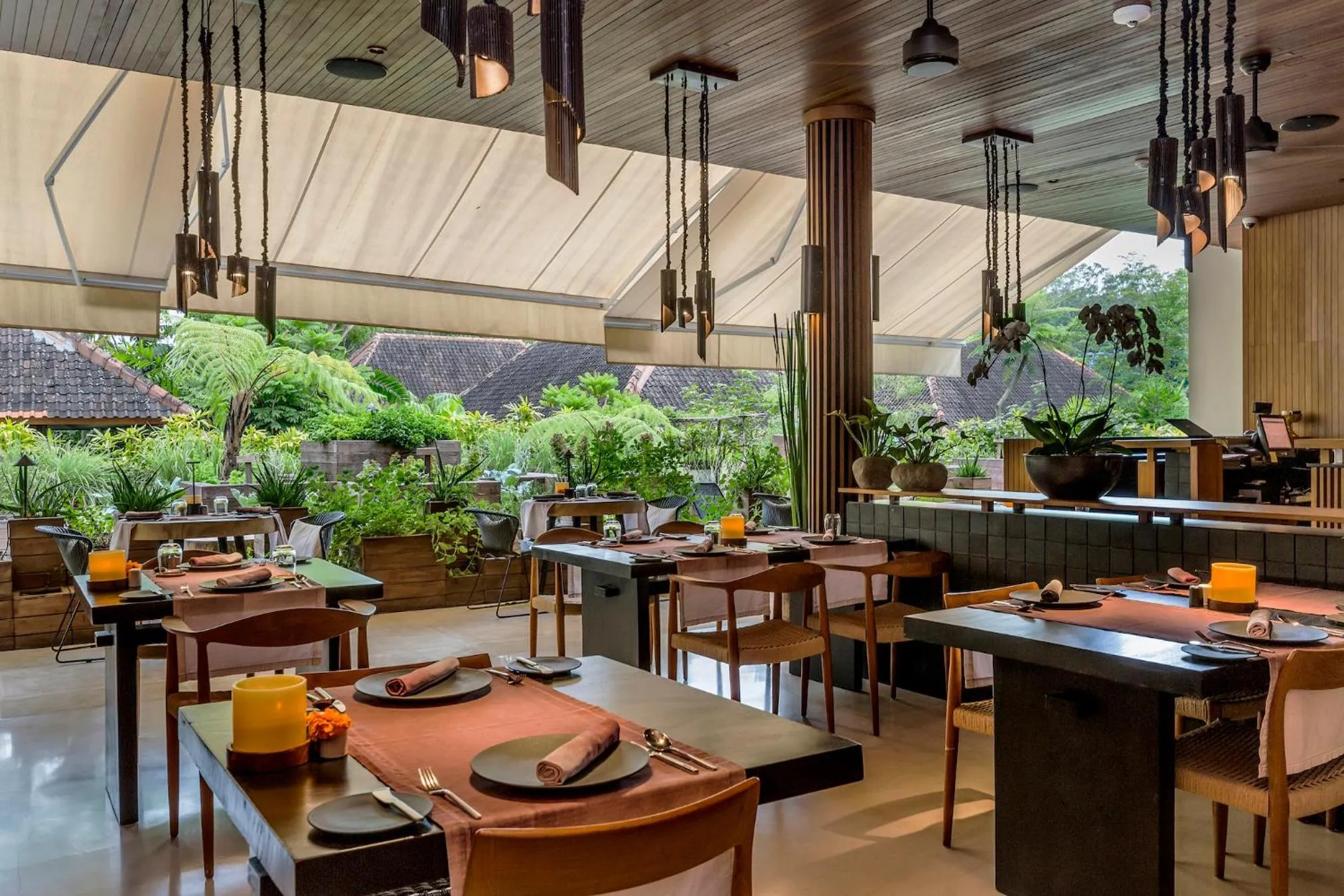 Restaurant/places to eat in Bisma Eight Villas