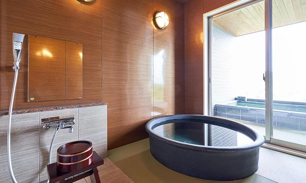 Hot Tub in Kisara Bettei TOKI