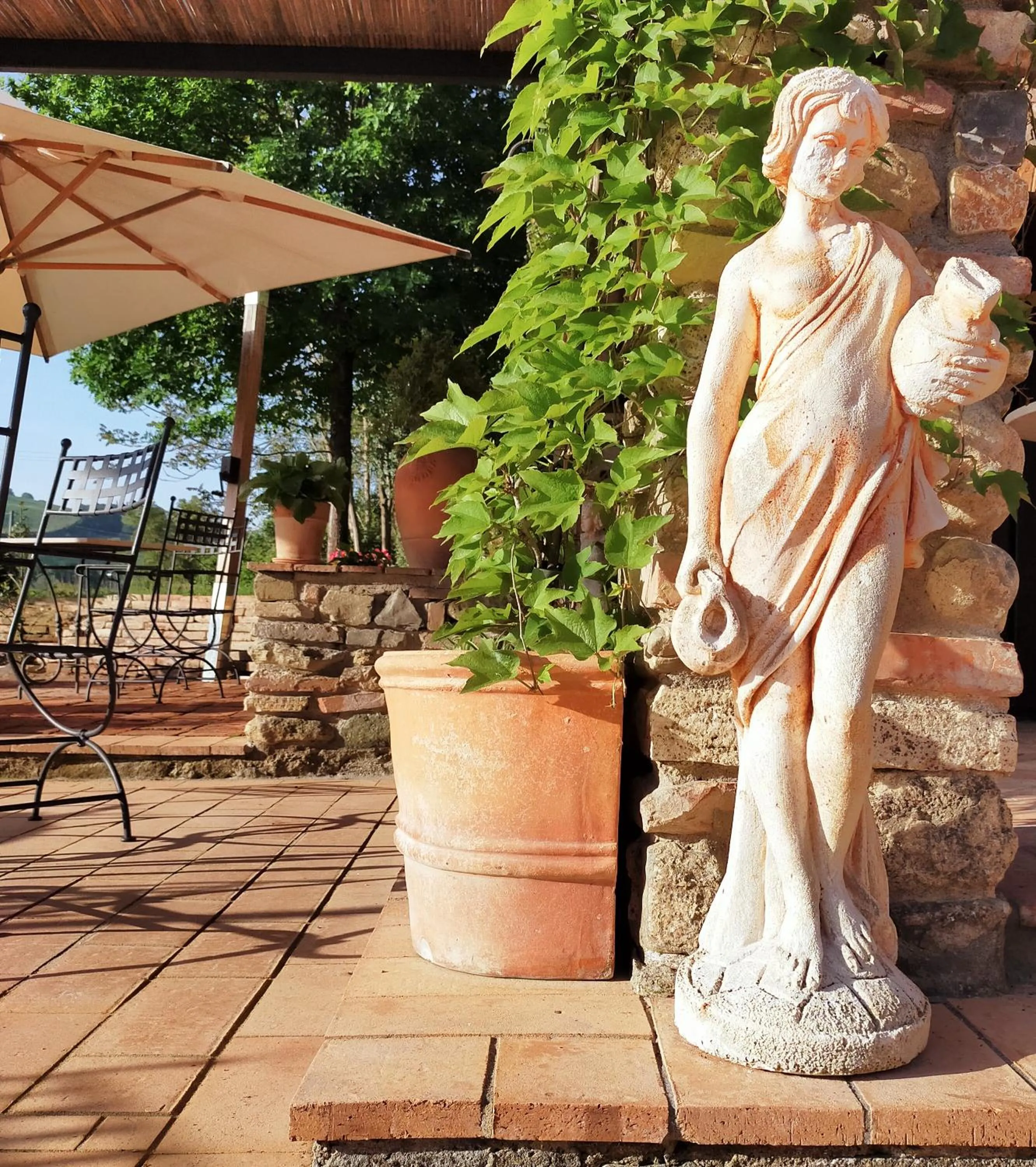 Property building in Molino Di Foci