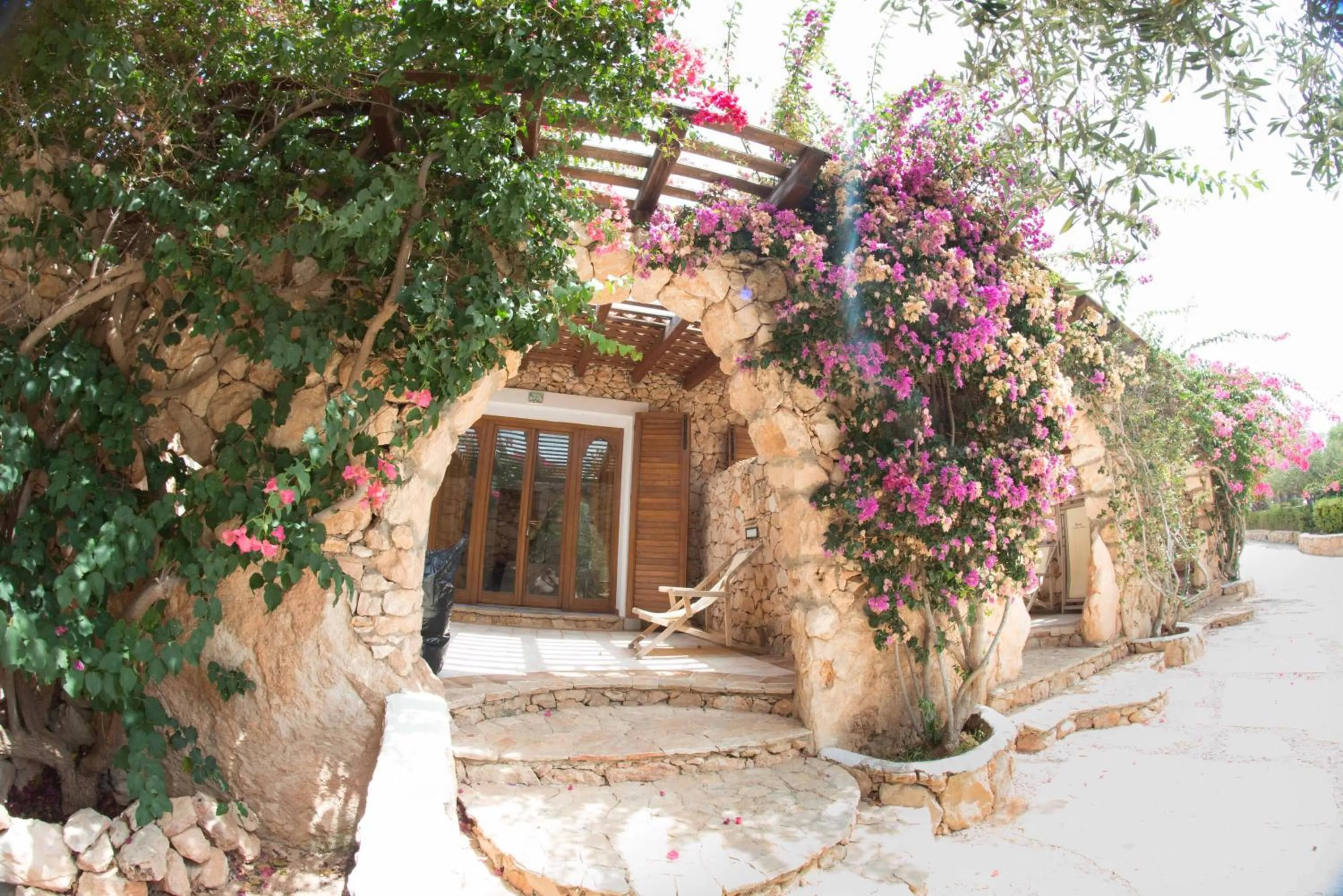 Facade/entrance in Cupola Bianca Resort