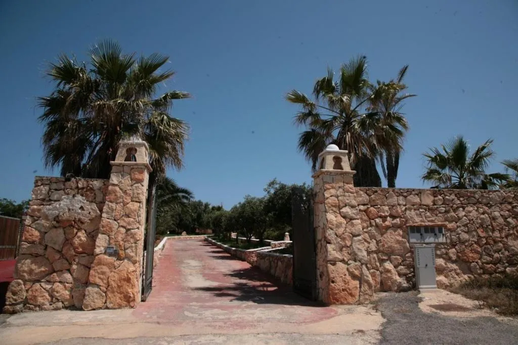 Facade/entrance in Cupola Bianca Resort