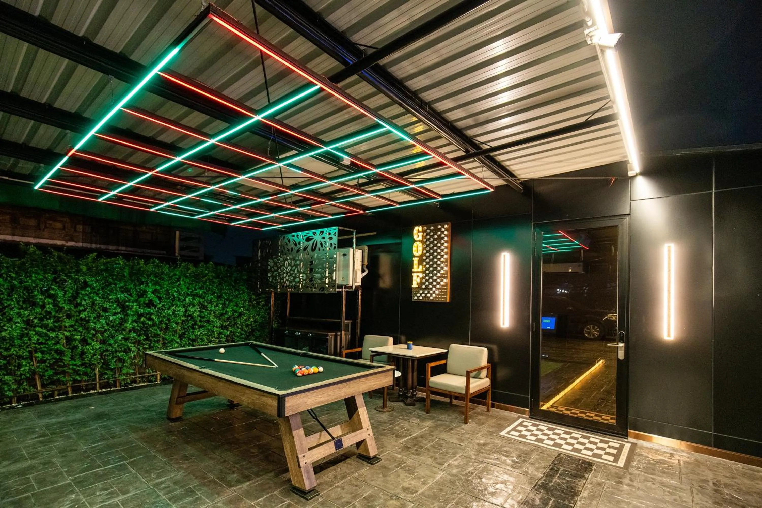 Billiard in The One Smart Living