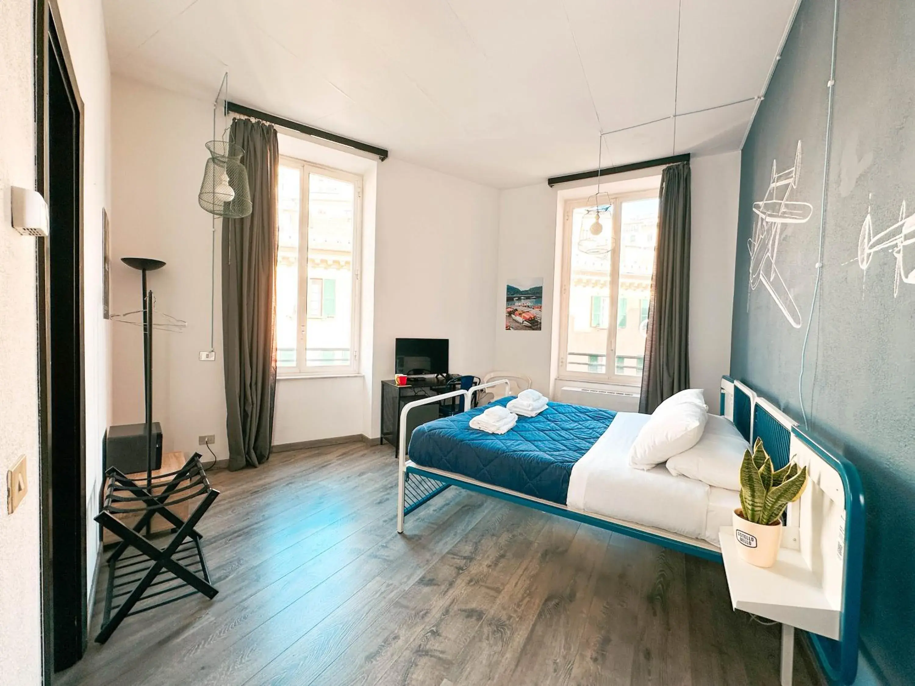 Bed in Hotel Britannia Bed in Hotel Britannia