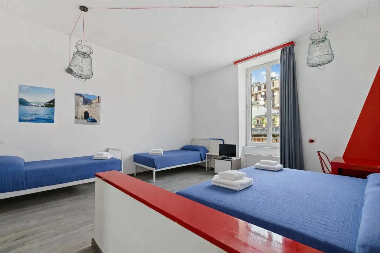 Bed in Hotel Britannia Bed in Hotel Britannia