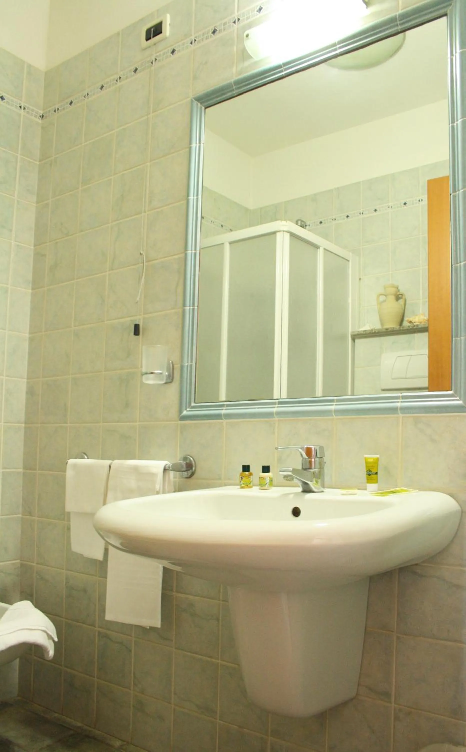 Bathroom in Hotel Residence La Ventola