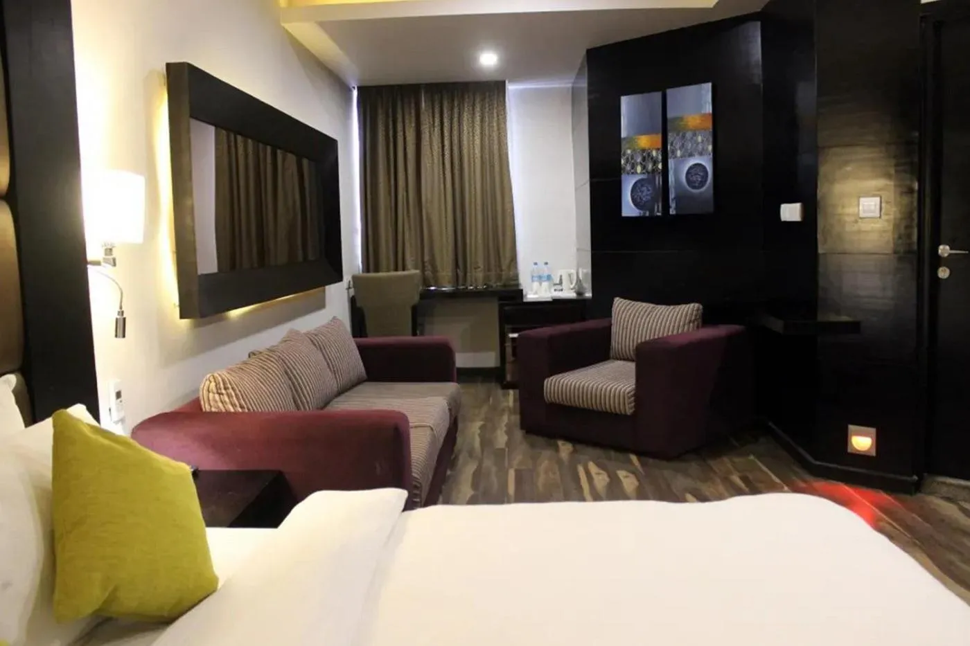 Bedroom, Bed in Mahabir Palace