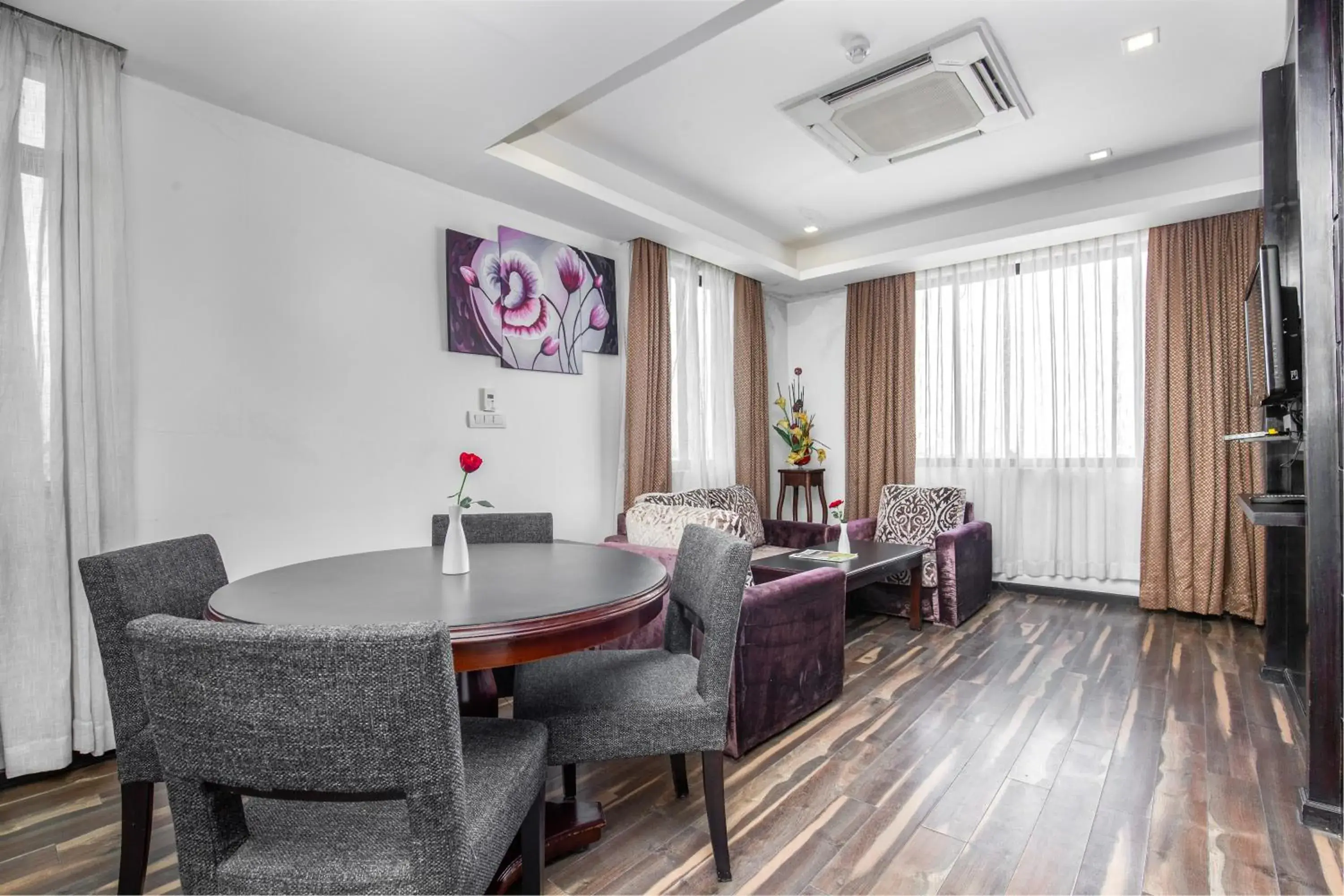 Living room in Mahabir Palace Living room in Mahabir Palace