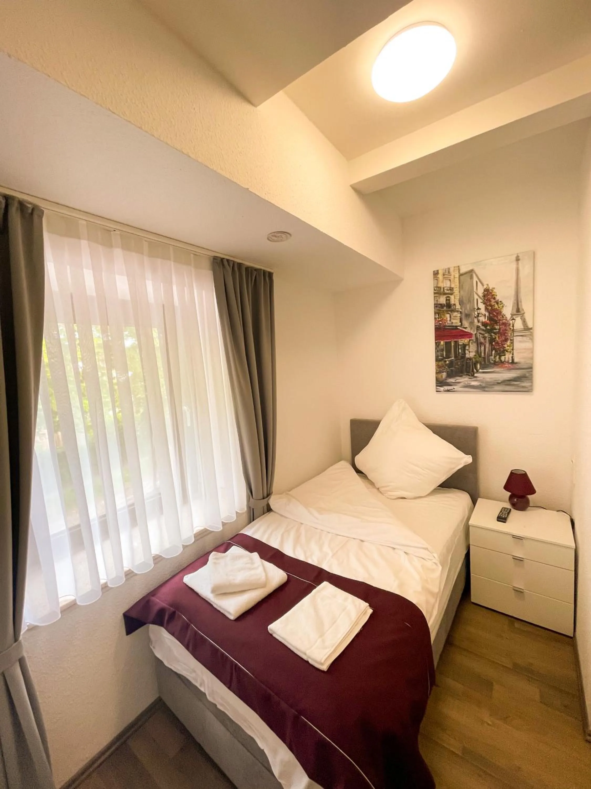 Bed in Hotel Kronenkurve