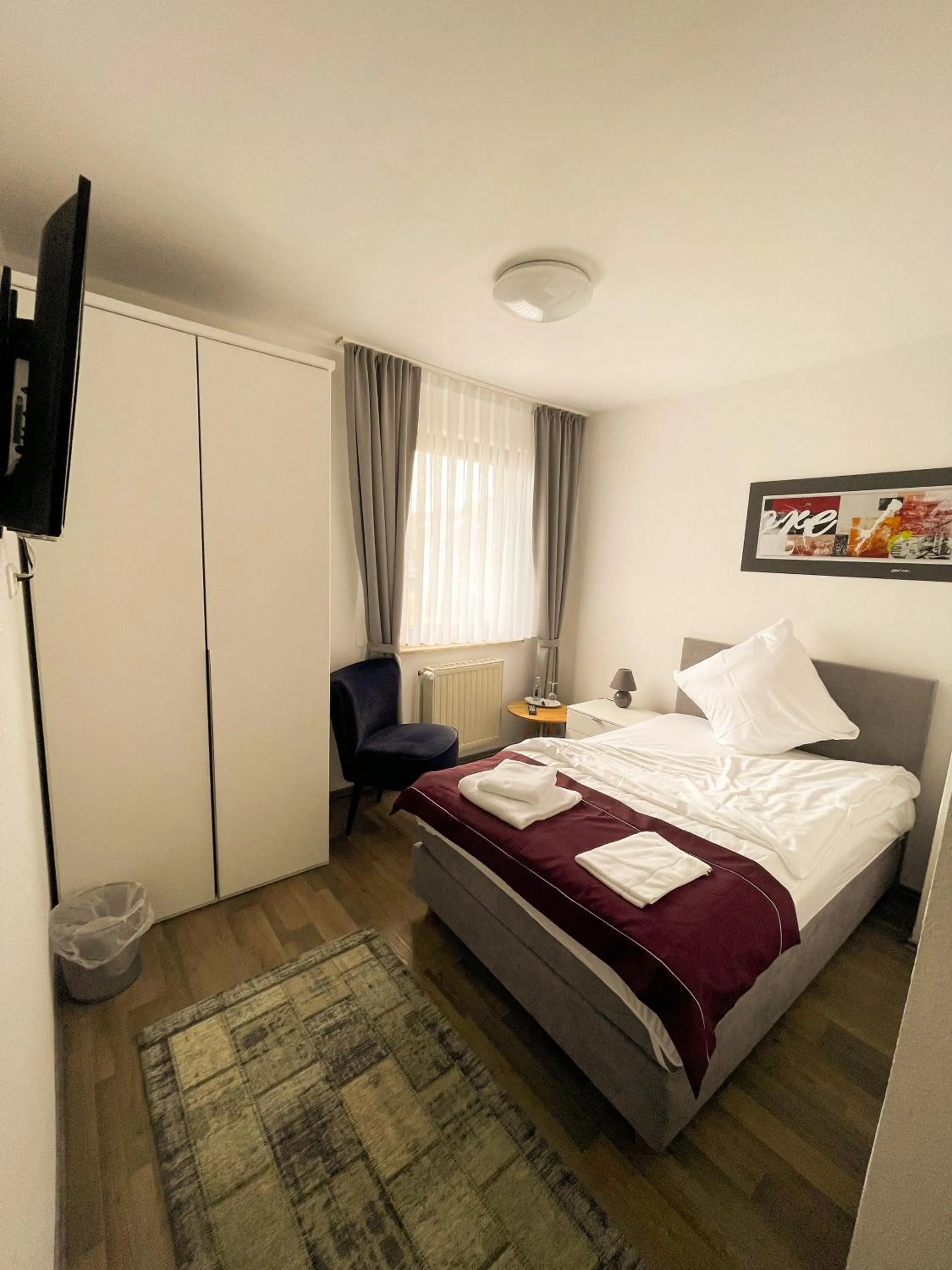 Photo of the whole room, Bed in Hotel Kronenkurve