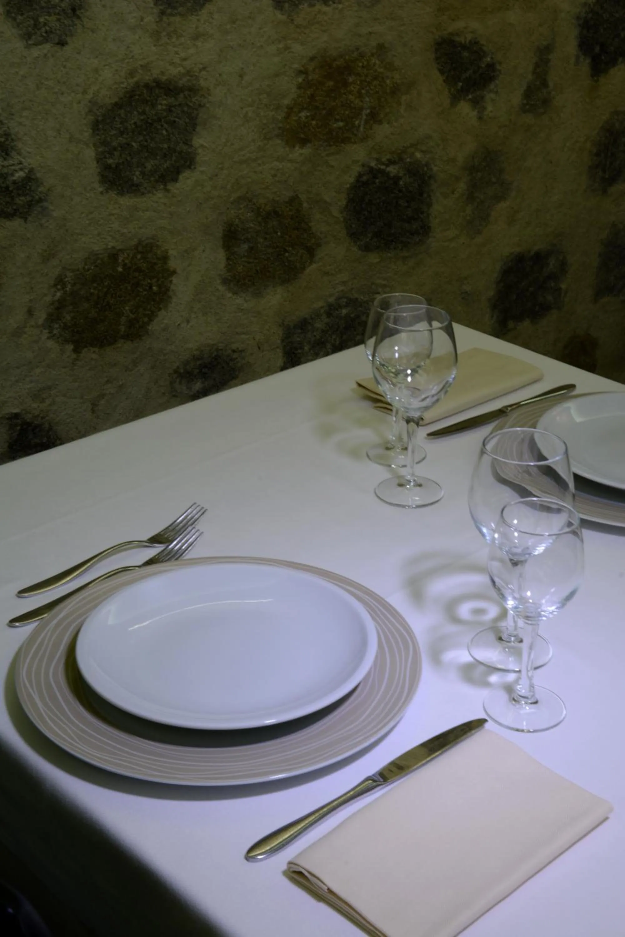 Restaurant/places to eat in Hotel Orri