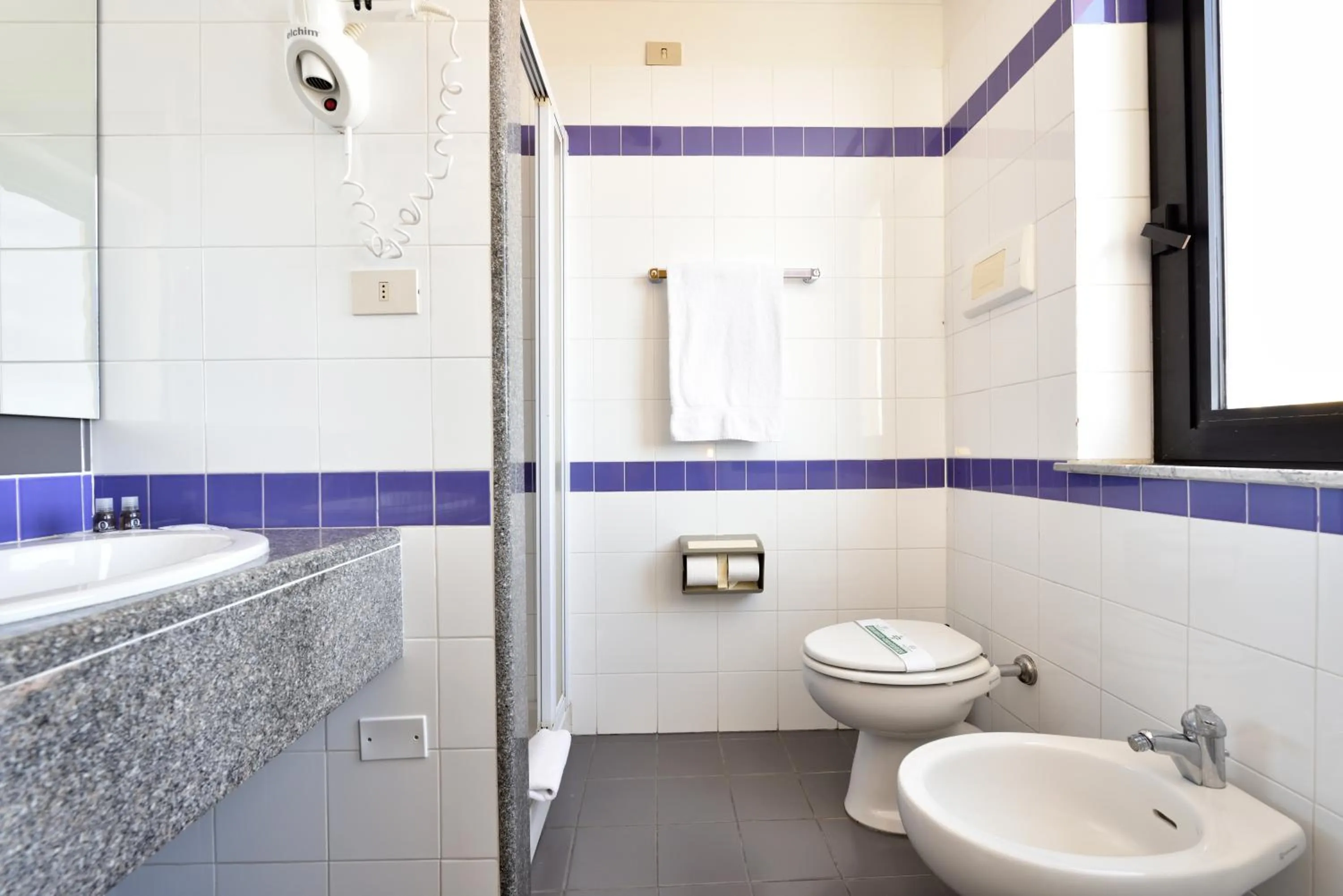 Shower in Hotel Orri