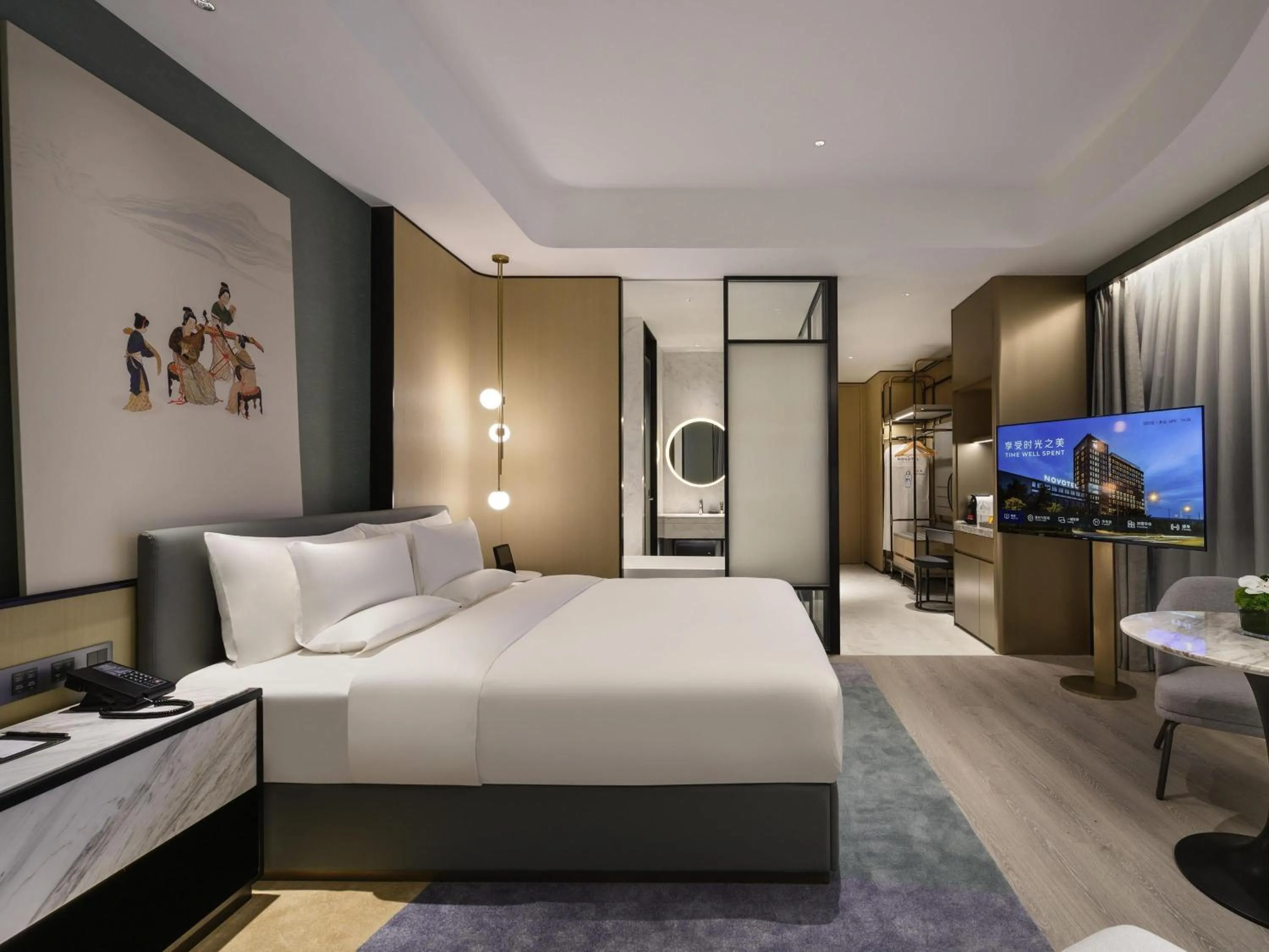 Bedroom, Bed in Novotel Shanghai Caohejing