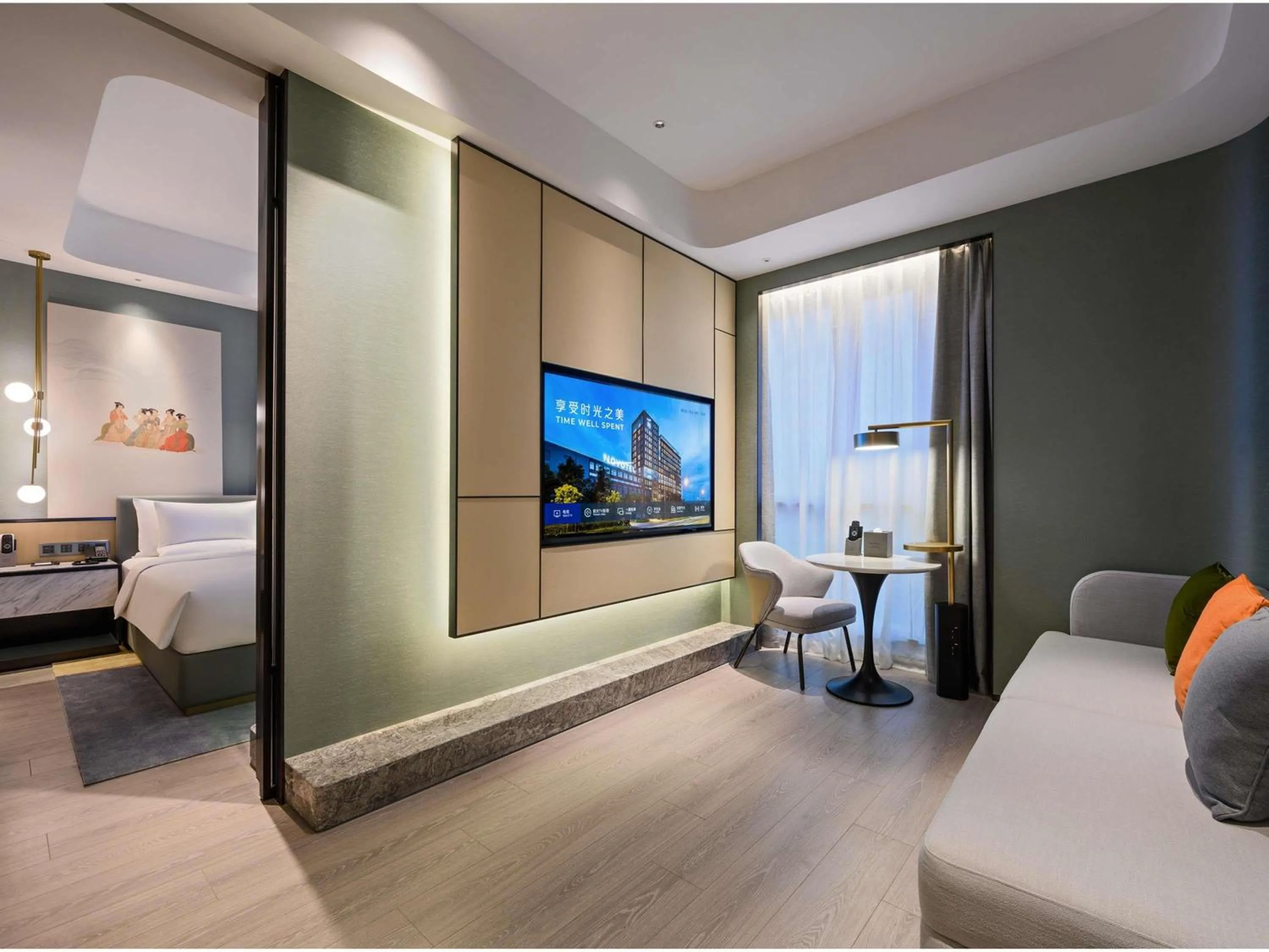 Bedroom, Bed in Novotel Shanghai Caohejing