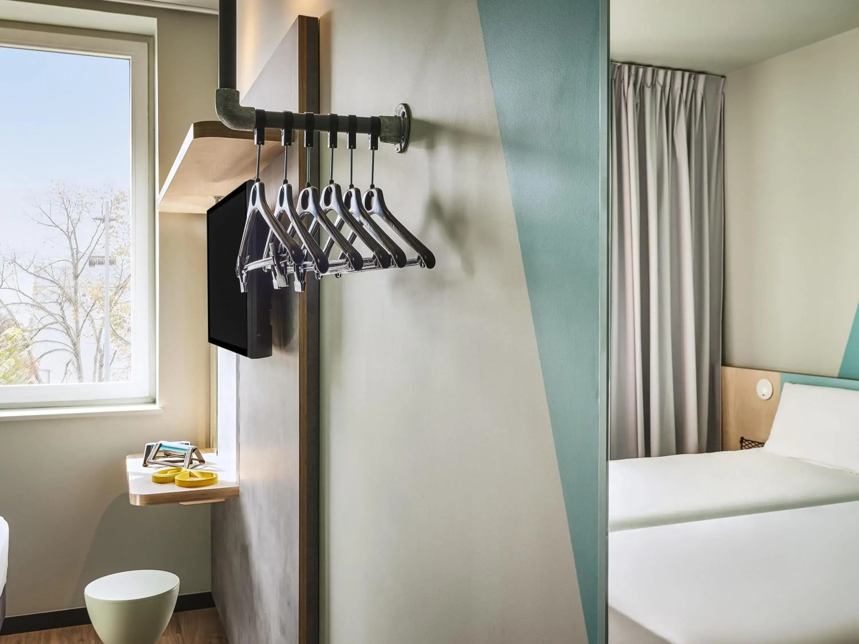 Bedroom, Bed in ibis budget Nancy Laxou Bedroom, Bed in ibis budget Nancy Laxou